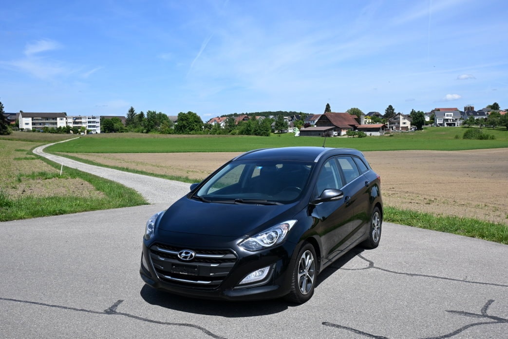 HYUNDAI i30 Wagon 1.6 CRDi Plena Automatic DCT