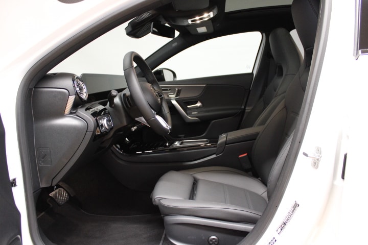 MERCEDES-BENZ A 200 Progressive - 6