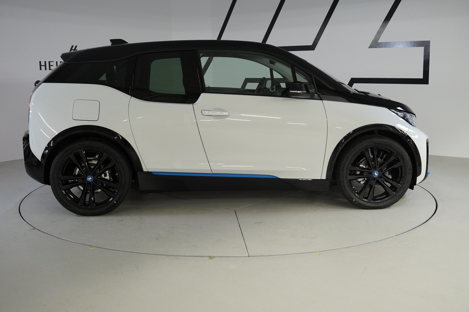 BMW i3s (120Ah) Fleet Edition - 4