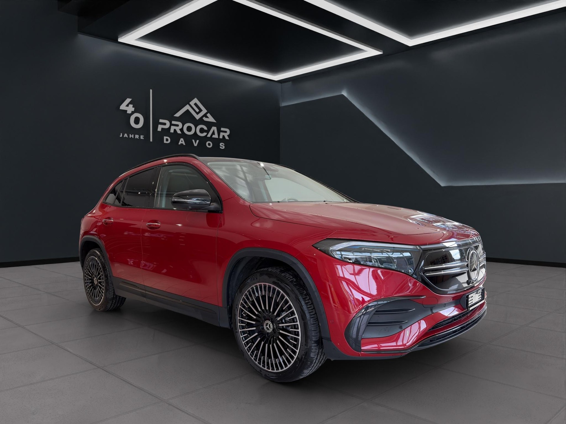 MERCEDES-BENZ EQA 350 Swiss Star AMG Line 4matic