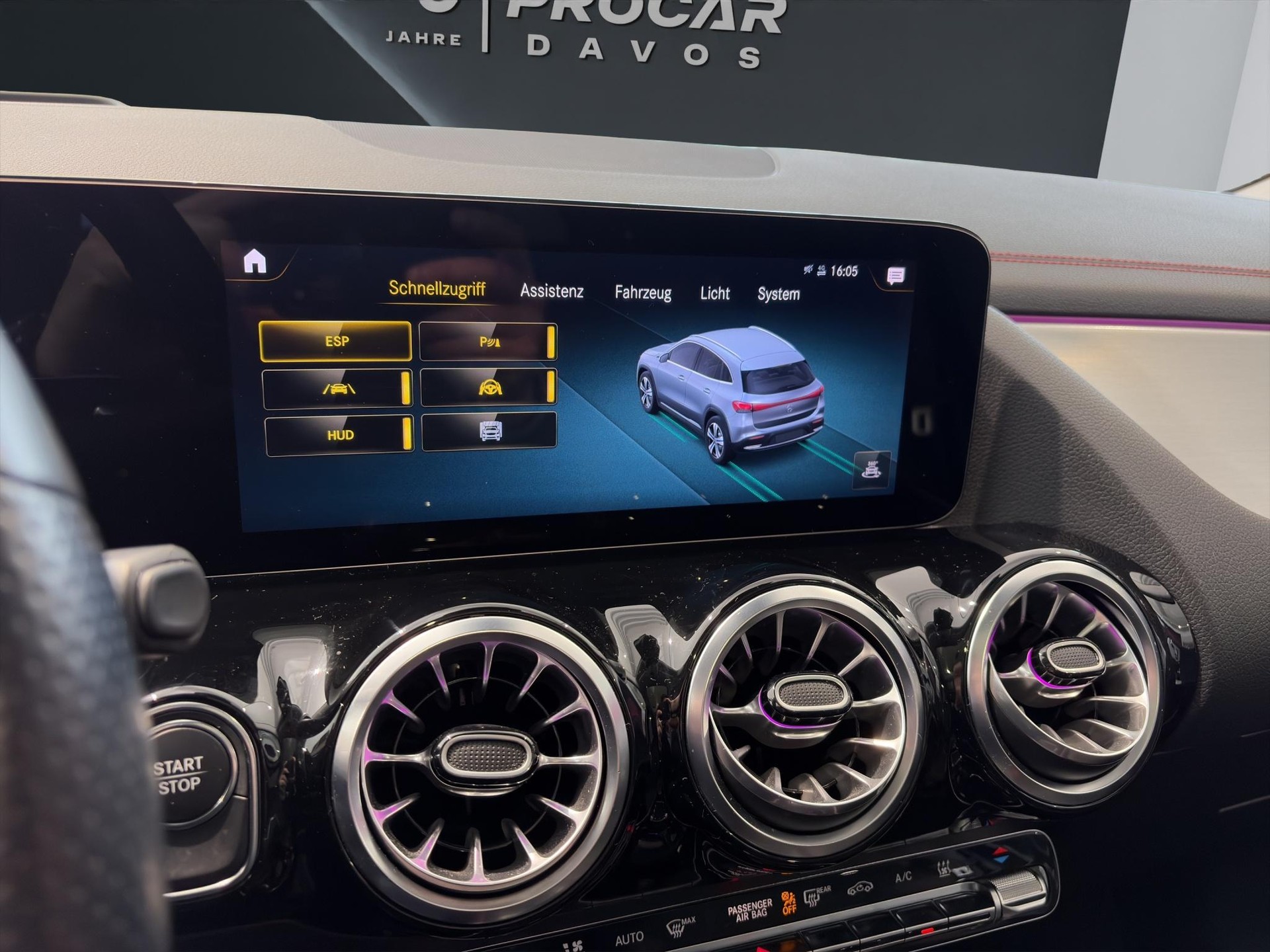 MERCEDES-BENZ EQA 350 Swiss Star AMG Line 4matic - 13