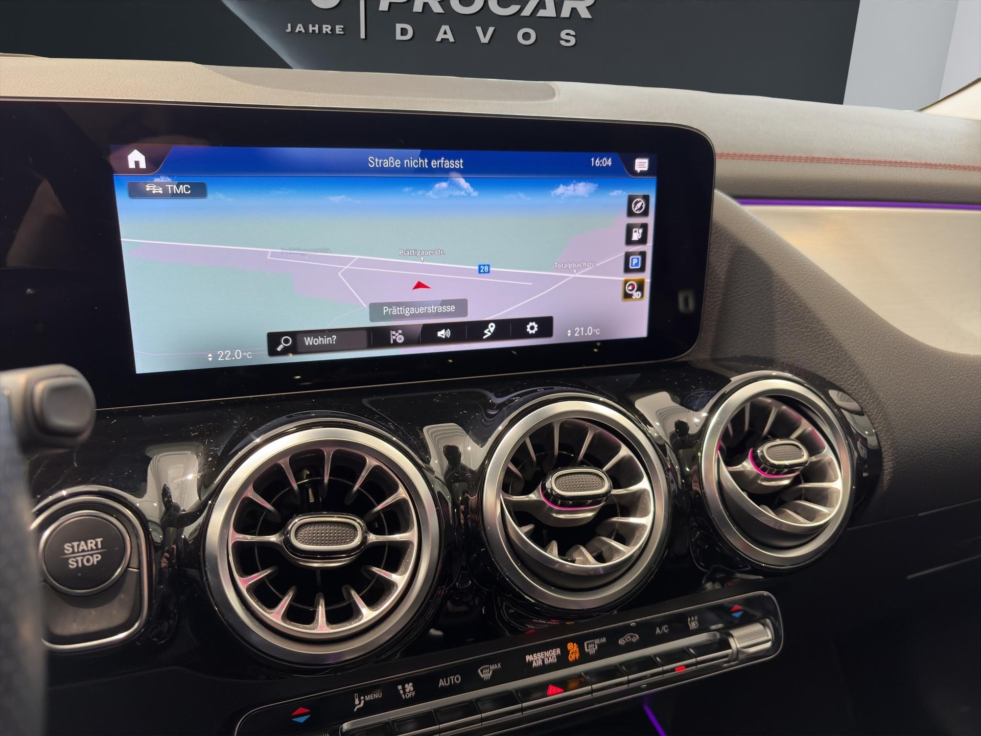 MERCEDES-BENZ EQA 350 Swiss Star AMG Line 4matic - 11