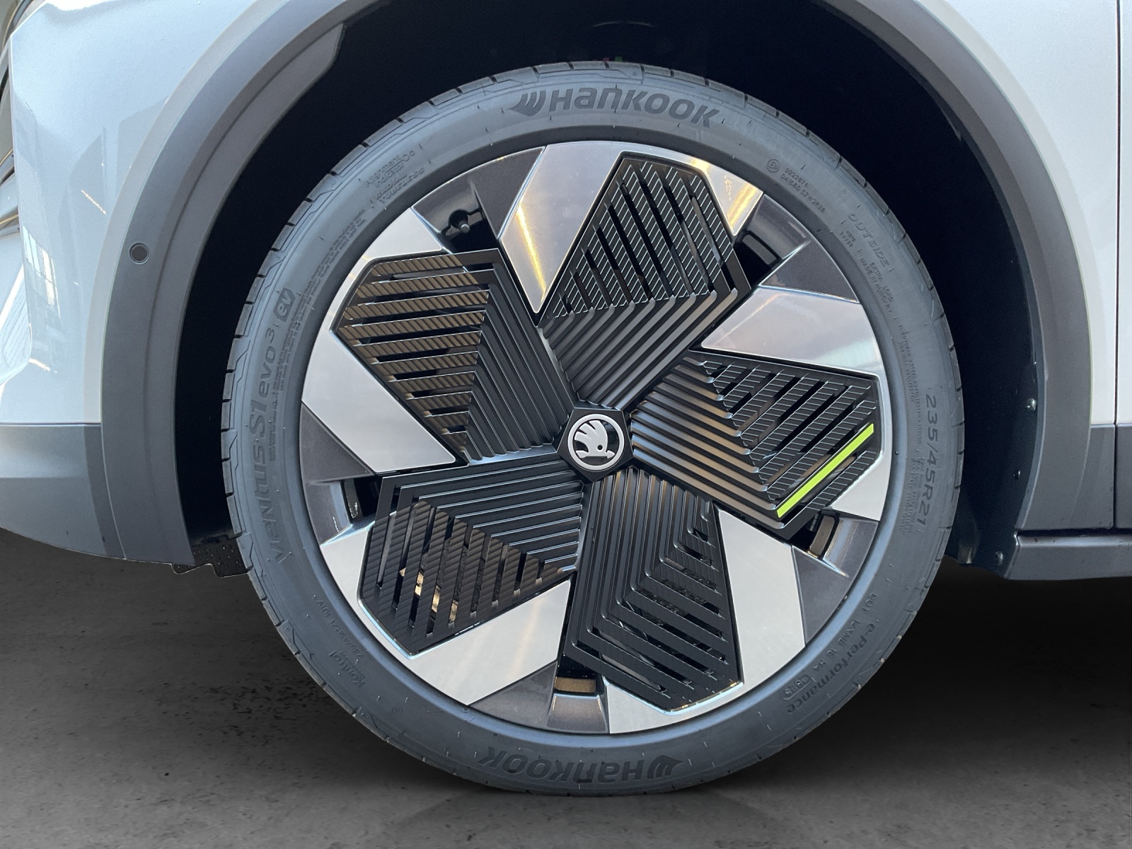 SKODA Elroq 85 RS 4x4 - 13