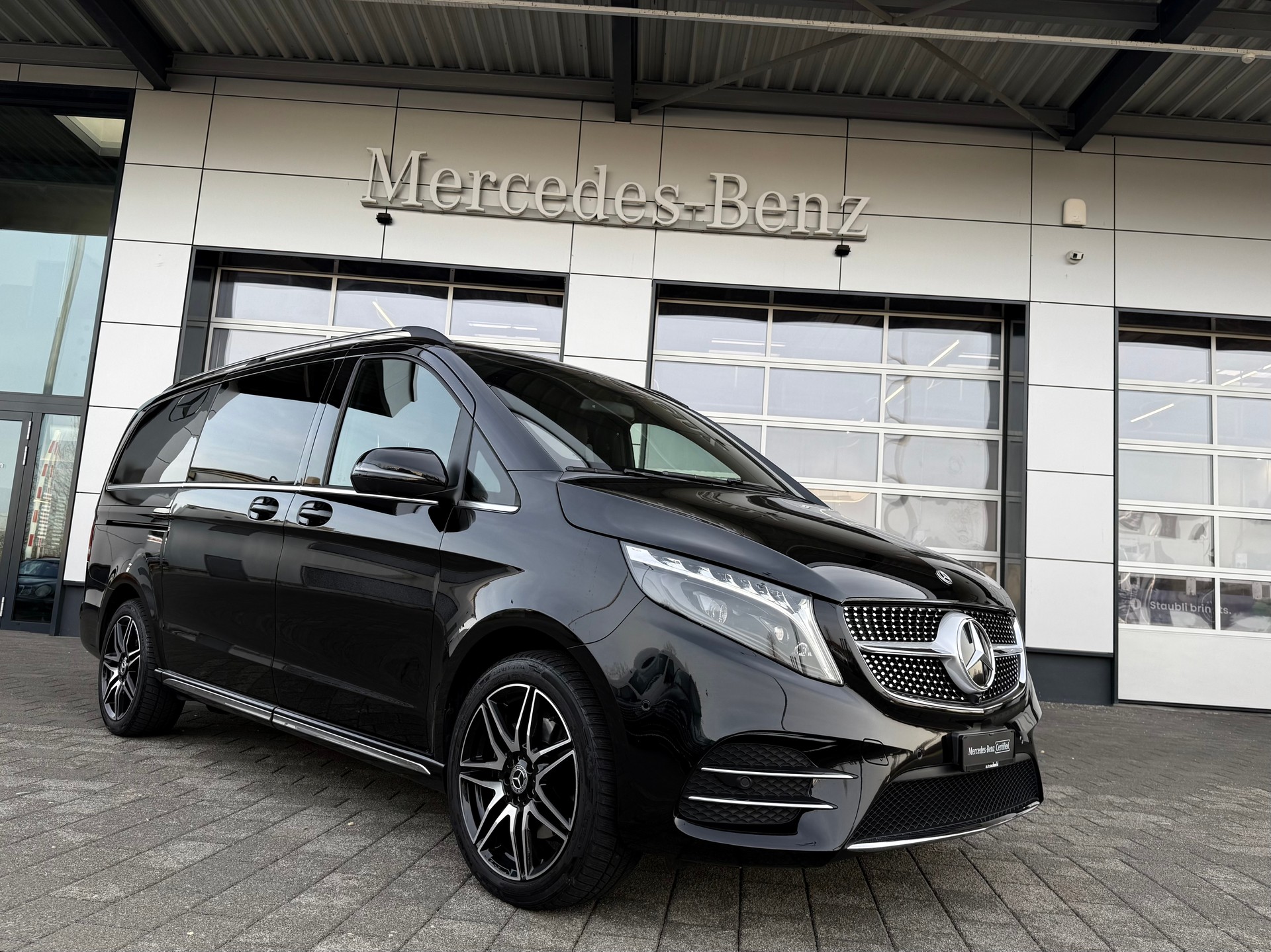 MERCEDES-BENZ V 300 d lang AMG Line Avantgarde 4Matic 9G-Tronic