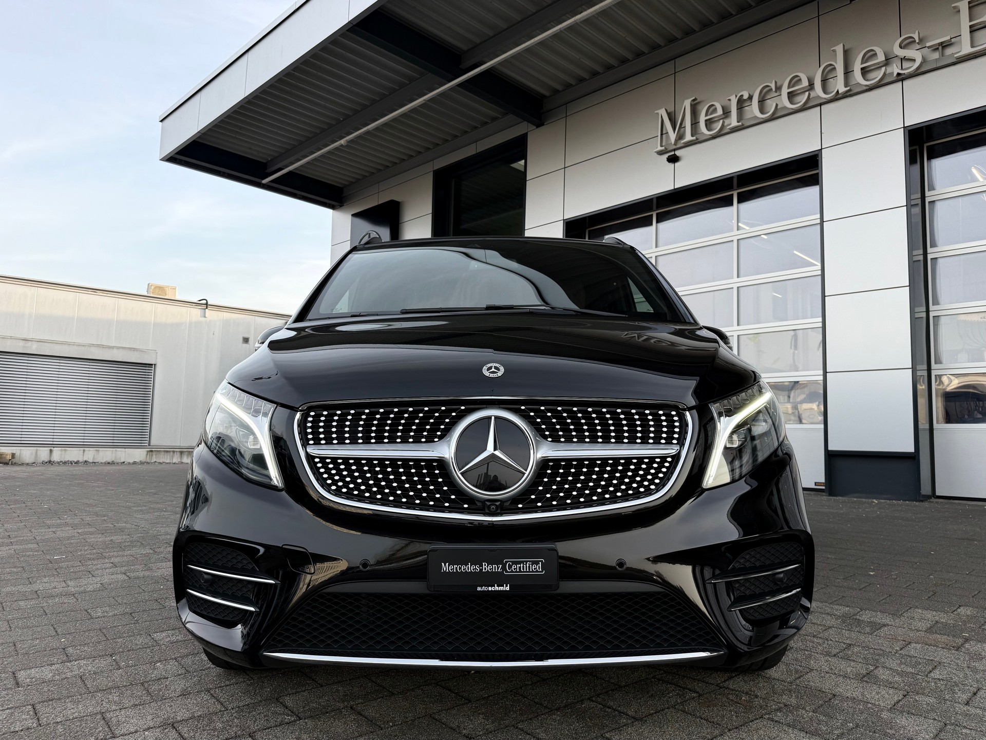 MERCEDES-BENZ V 300 d lang AMG Line Avantgarde 4Matic 9G-Tronic - 3