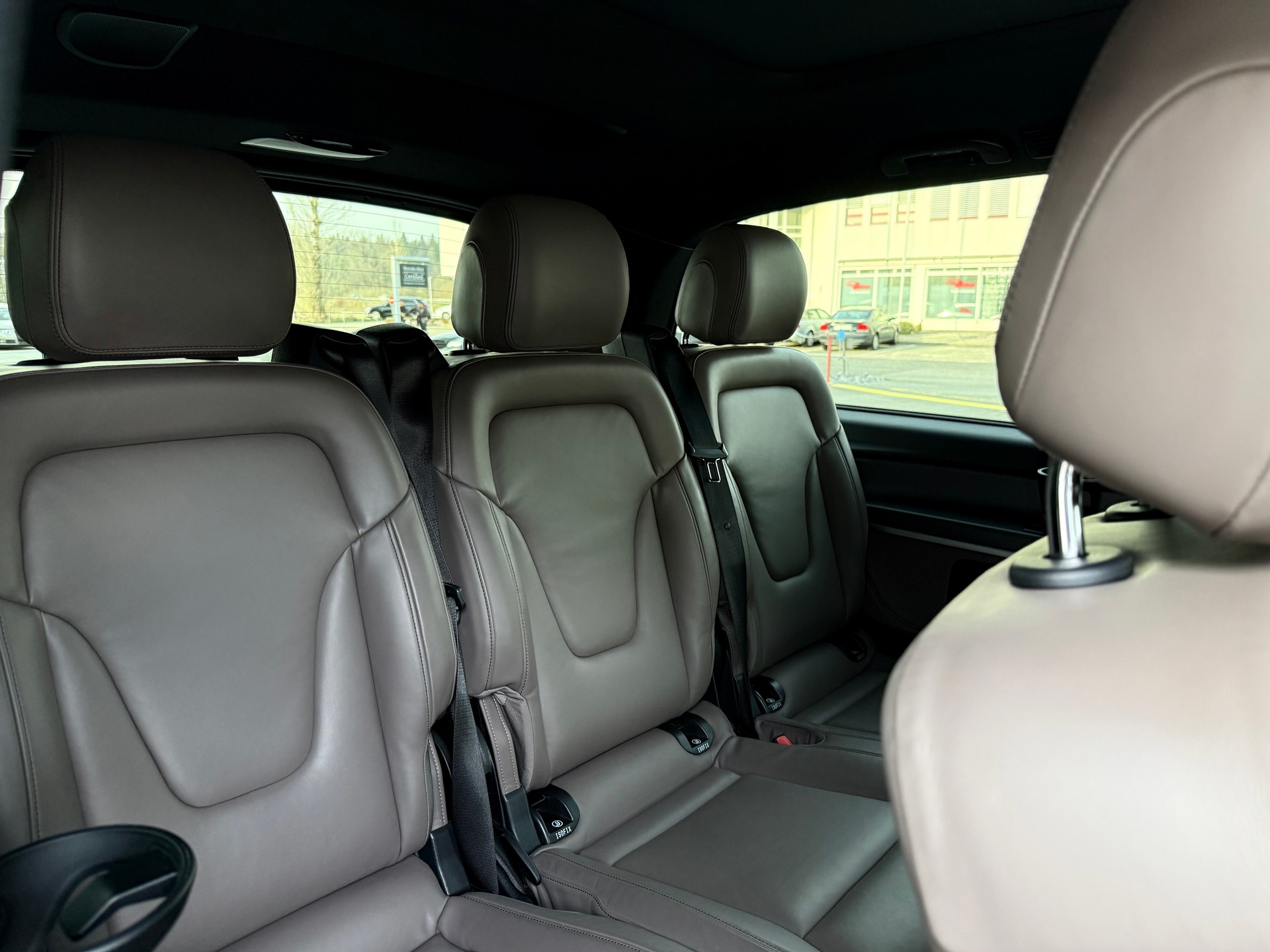 MERCEDES-BENZ V 300 d lang AMG Line Avantgarde 4Matic 9G-Tronic - 9