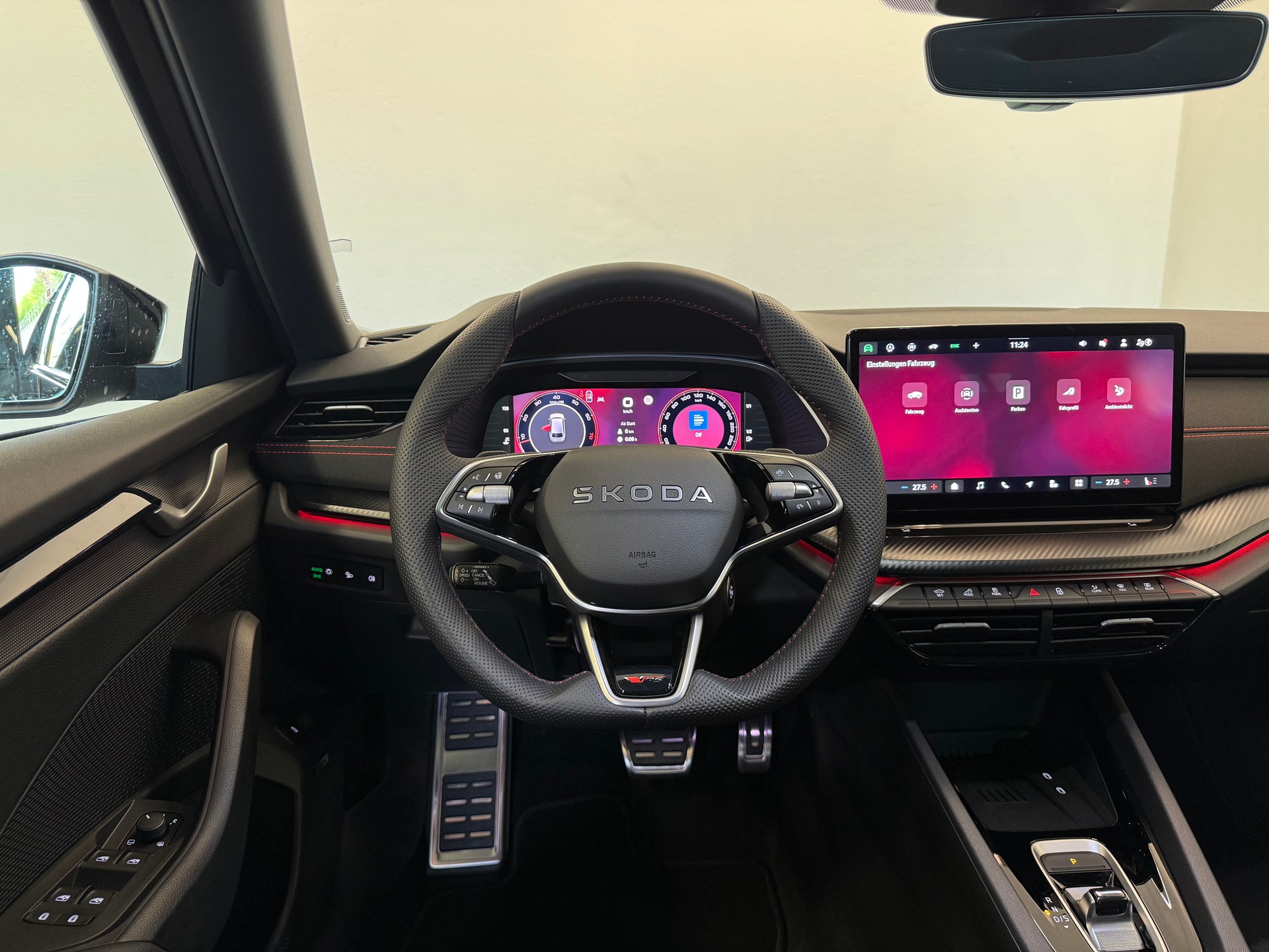 SKODA Octavia Combi 2.0 TSI DSG RS - 20