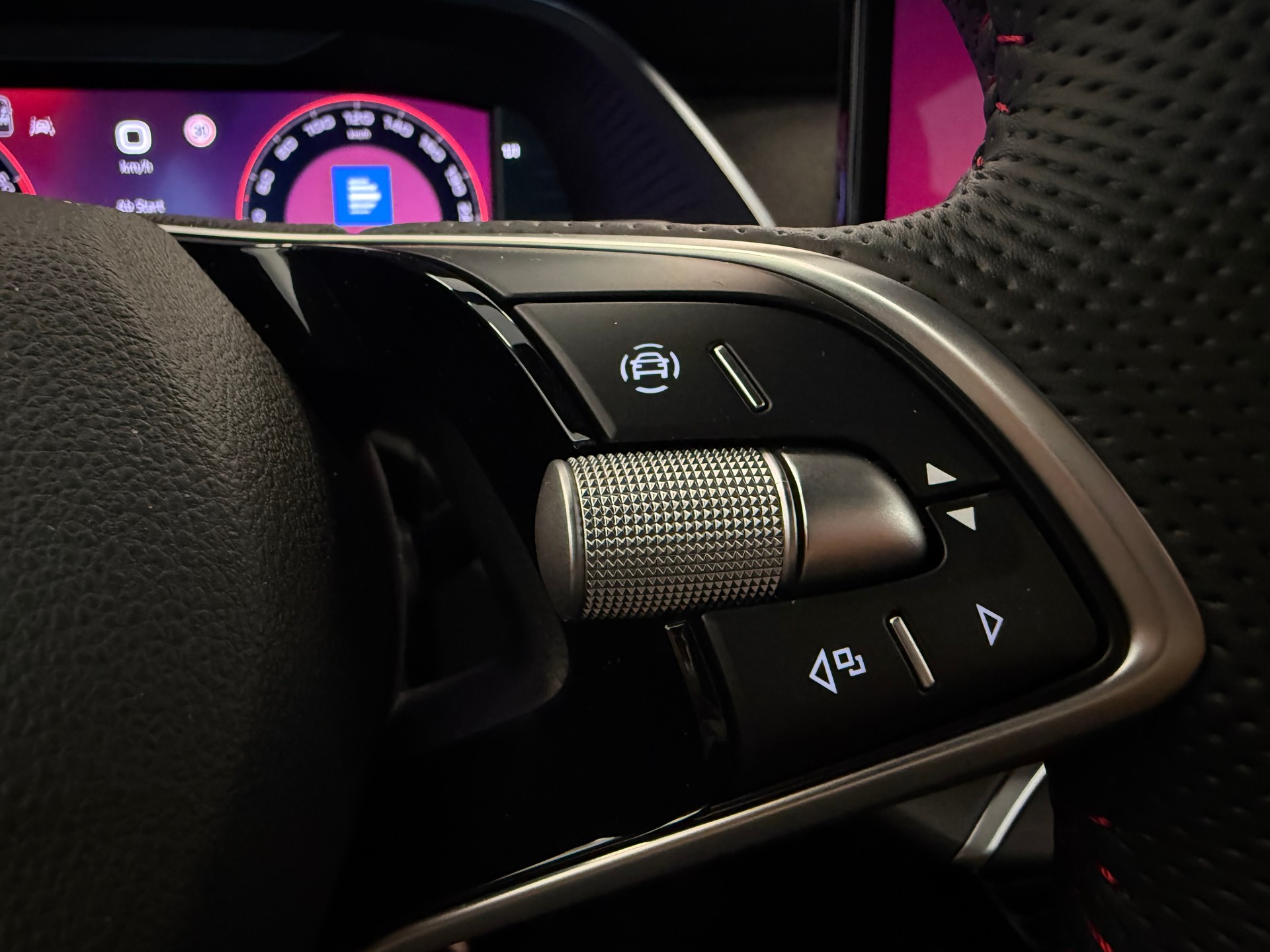 SKODA Octavia Combi 2.0 TSI DSG RS - 32