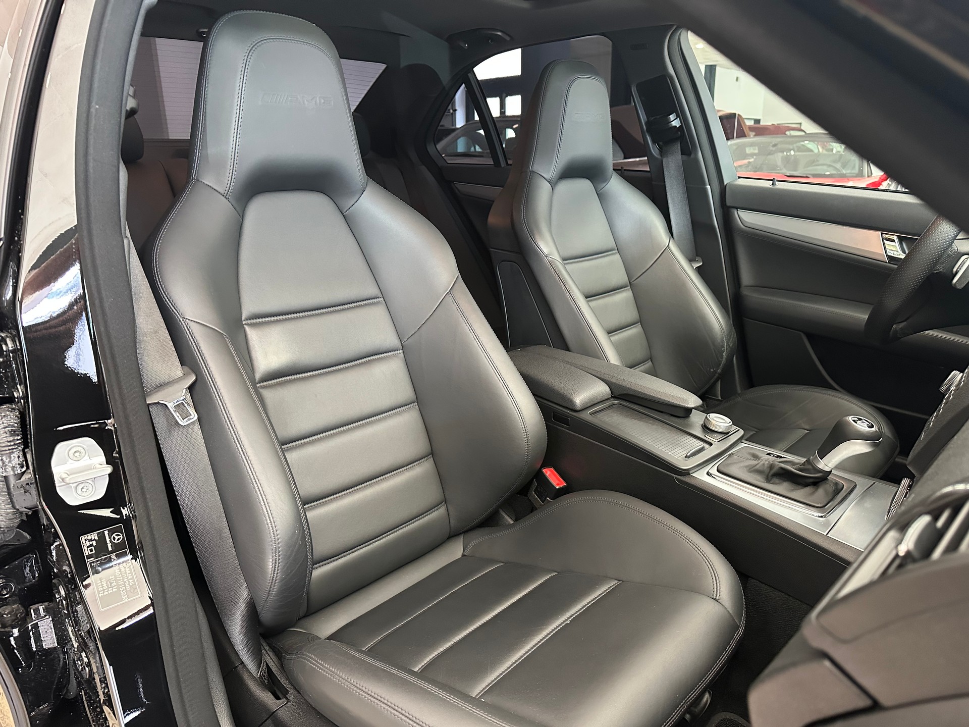 MERCEDES-BENZ C 63 AMG Avantgarde 7G-Tronic - 29