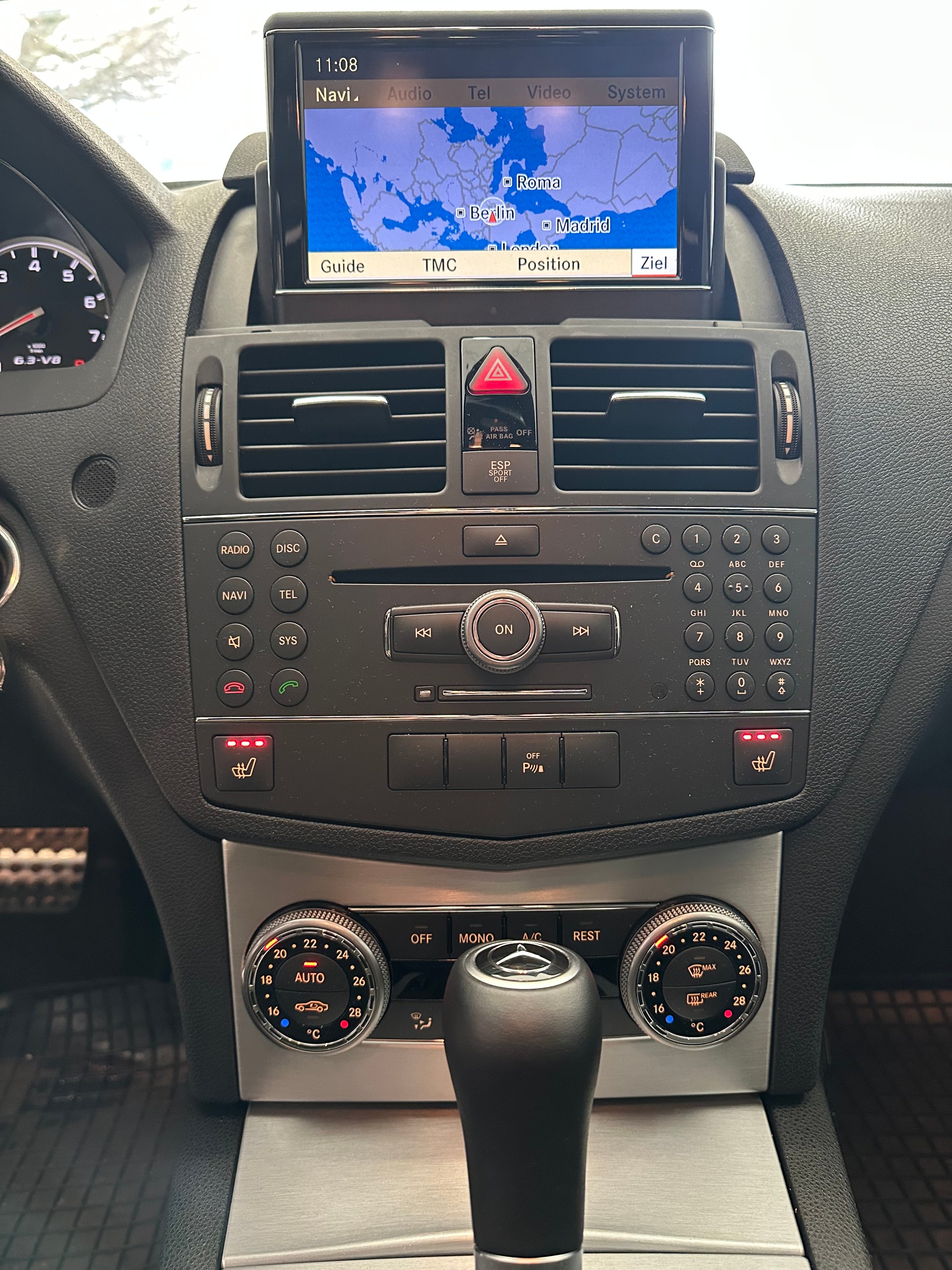 MERCEDES-BENZ C 63 AMG Avantgarde 7G-Tronic - 32