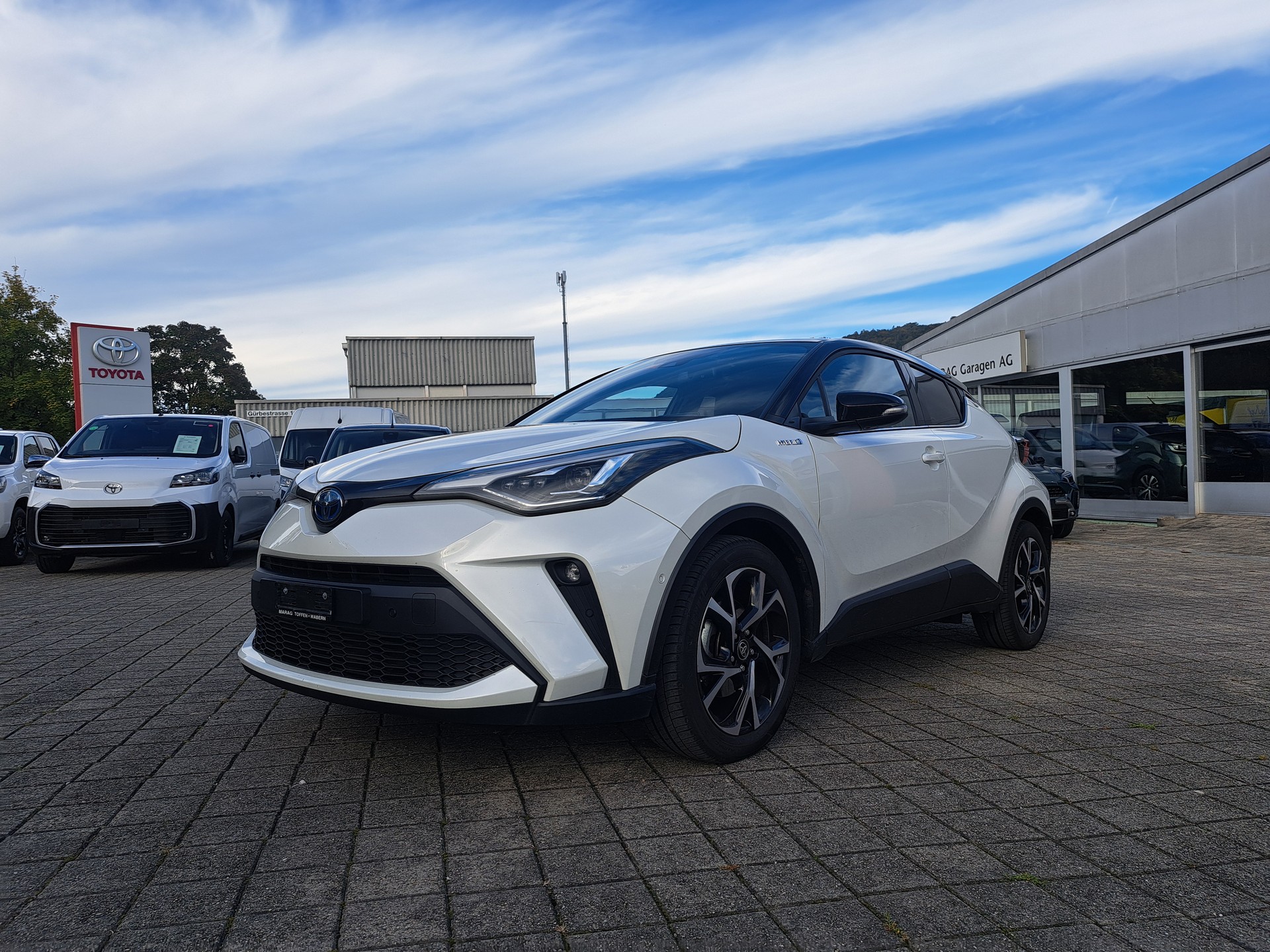TOYOTA C-HR 2.0 HSD CVT Trend