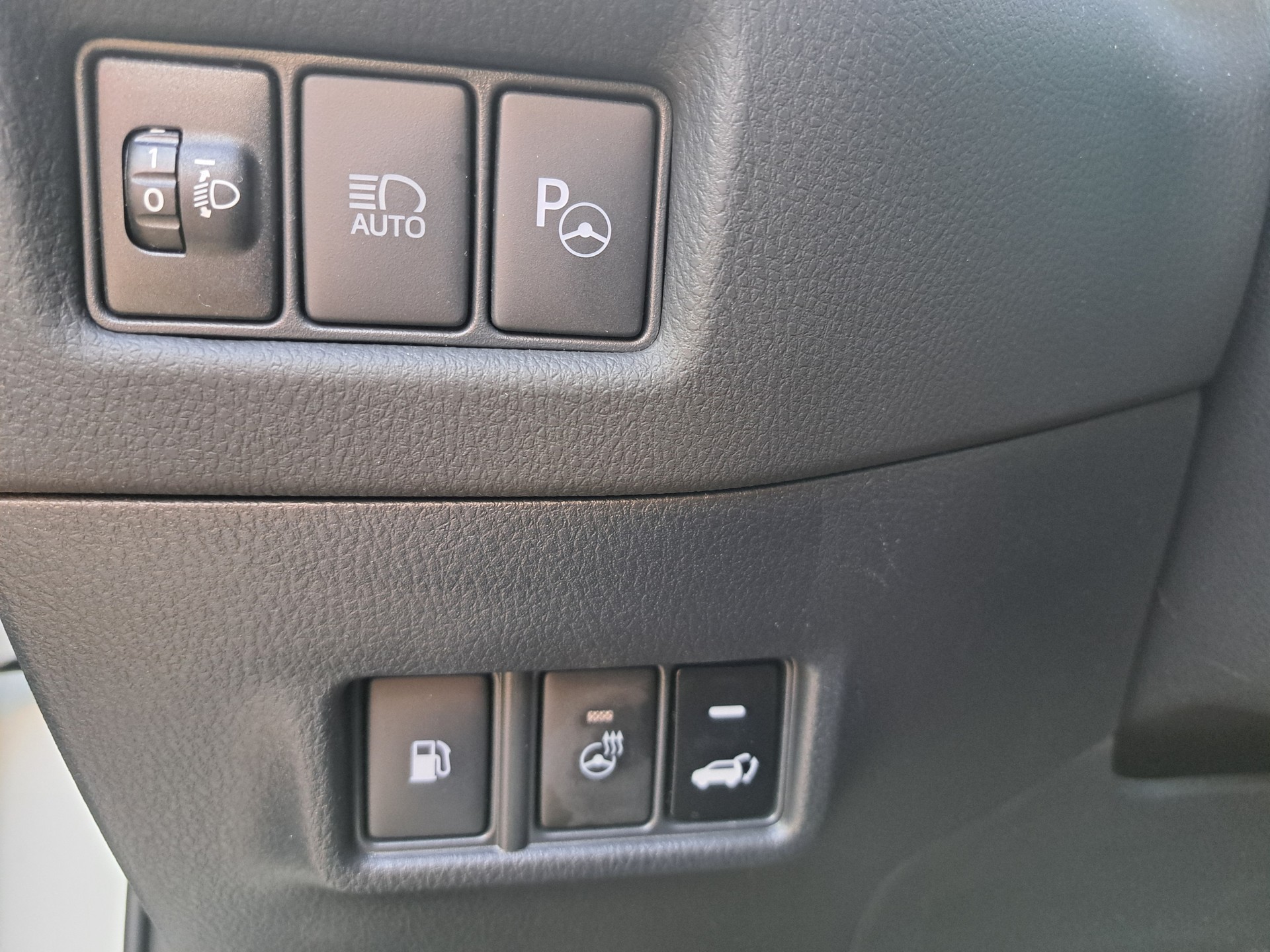 TOYOTA C-HR 2.0 HSD CVT Trend - 14