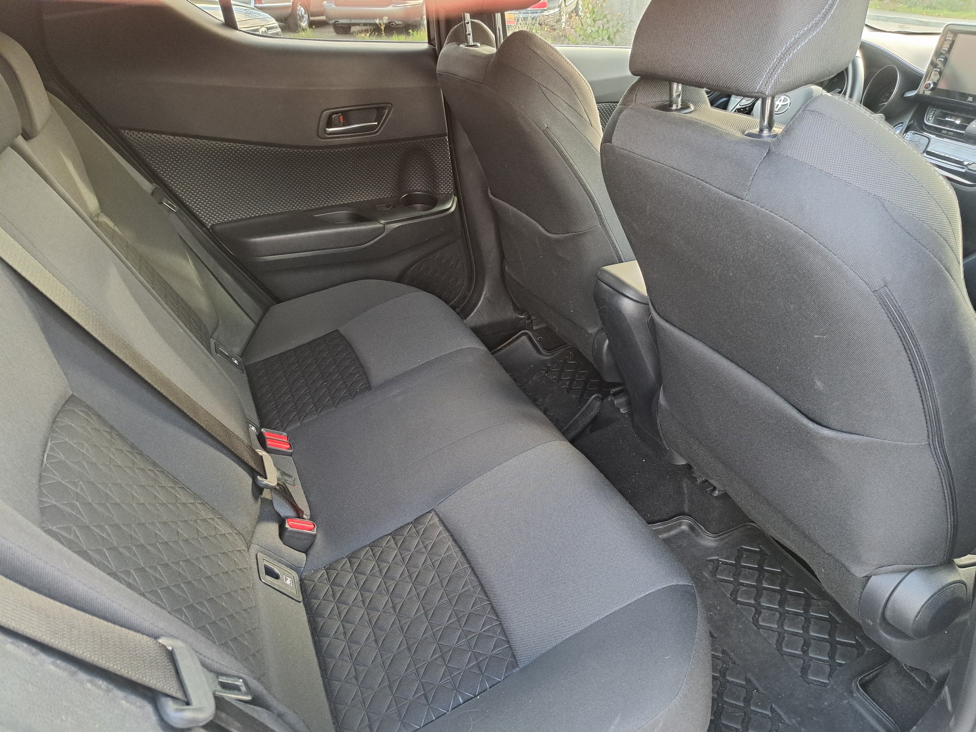 TOYOTA C-HR 2.0 HSD CVT Trend - 7