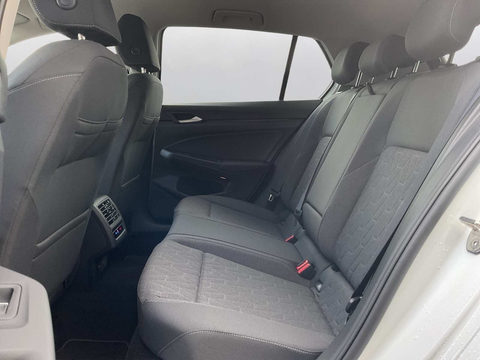 VW Golf 1.5 e TSI mHEV United DSG - 11