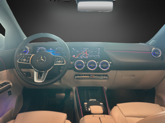 MERCEDES-BENZ EQA 300 4Matic - 8