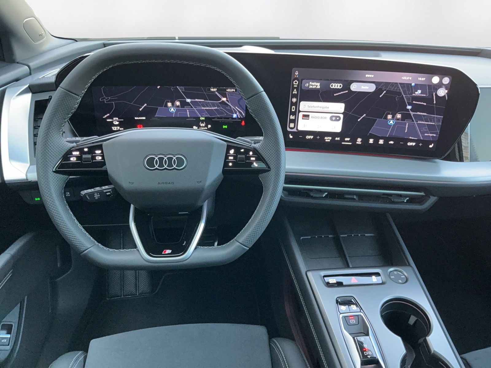 AUDI Q4 e-tron SUV quattro performance Swiss Ski - 7