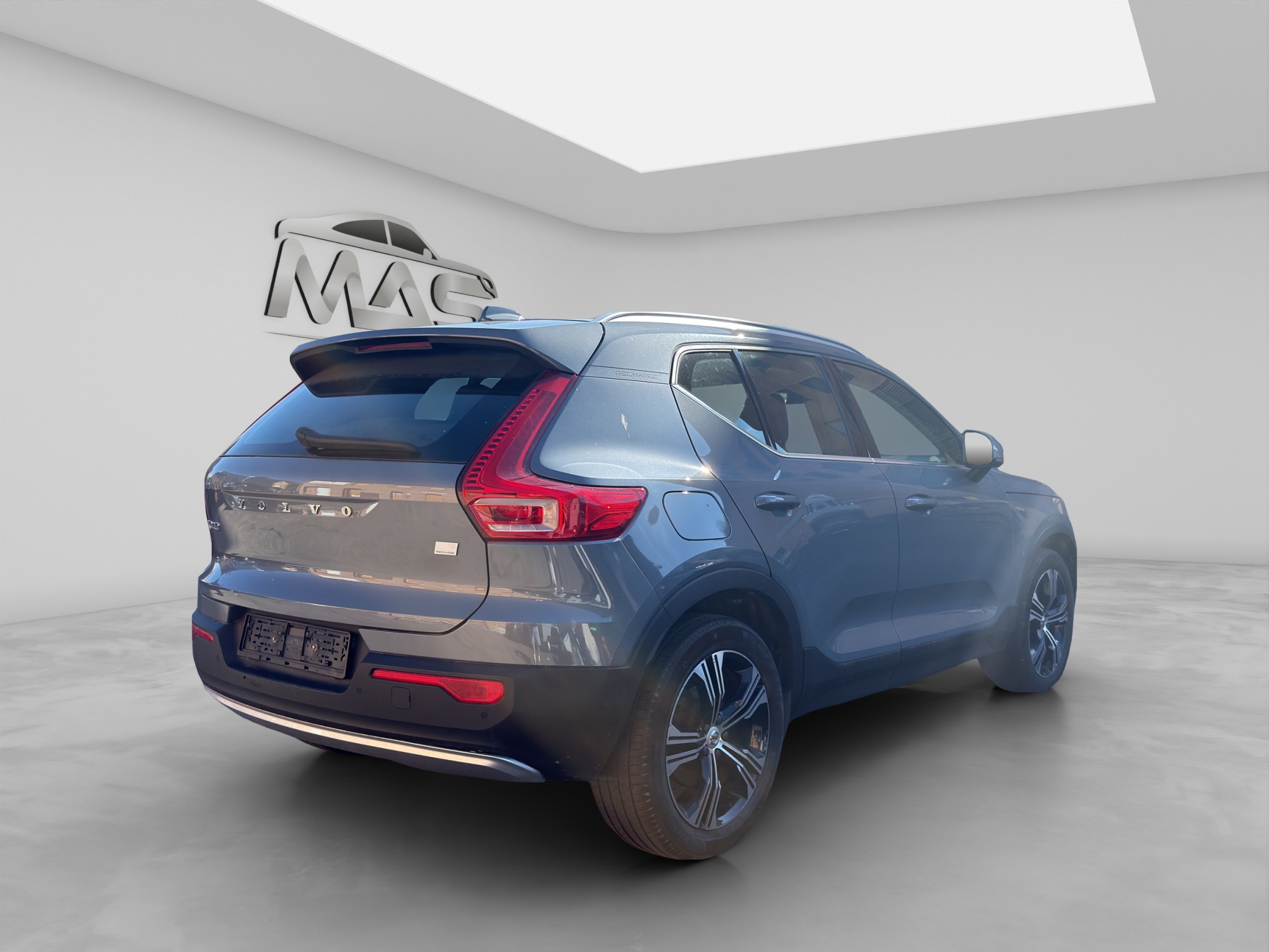 VOLVO XC40 5