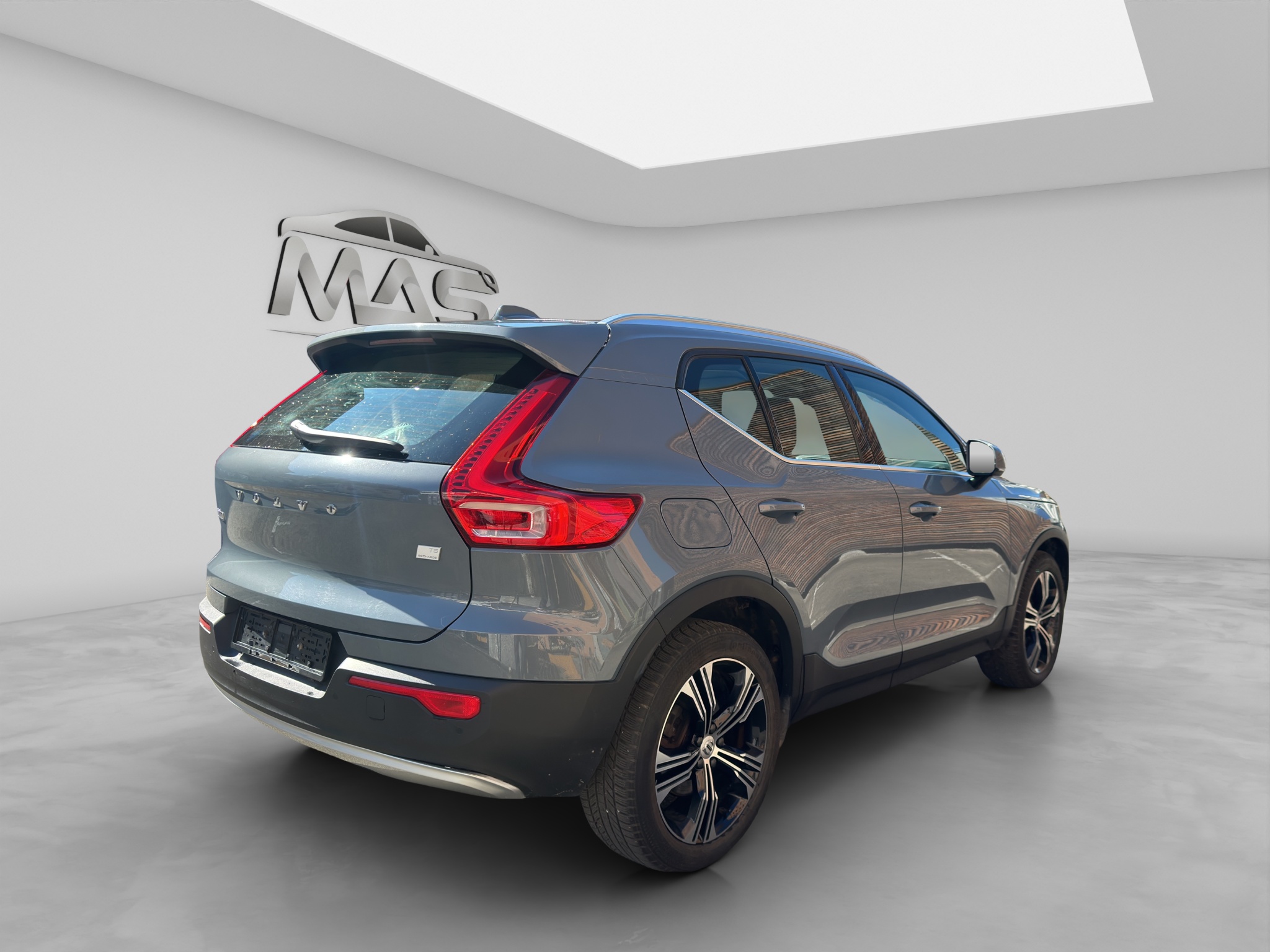 VOLVO XC40 5