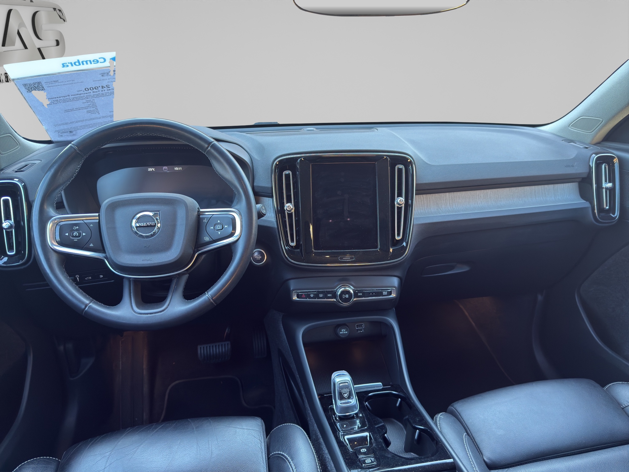 VOLVO XC40 12