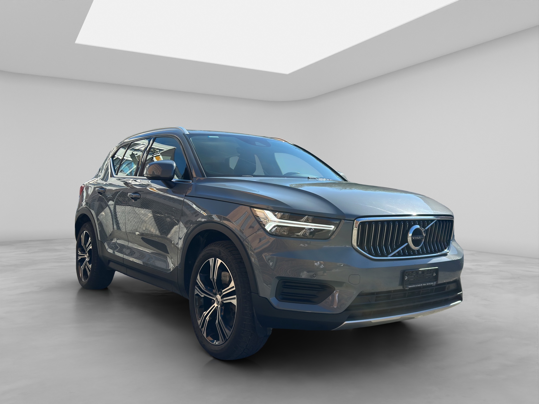 VOLVO XC40 7