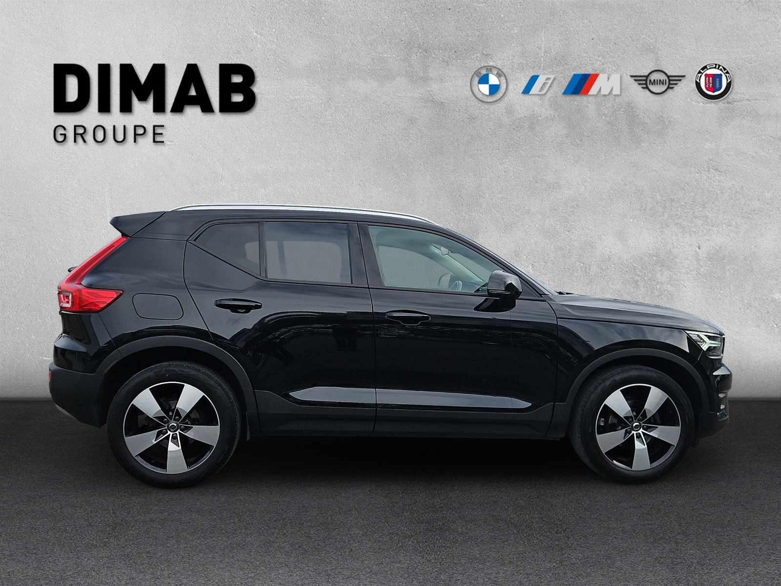 VOLVO XC40 T3 Momentum - 6