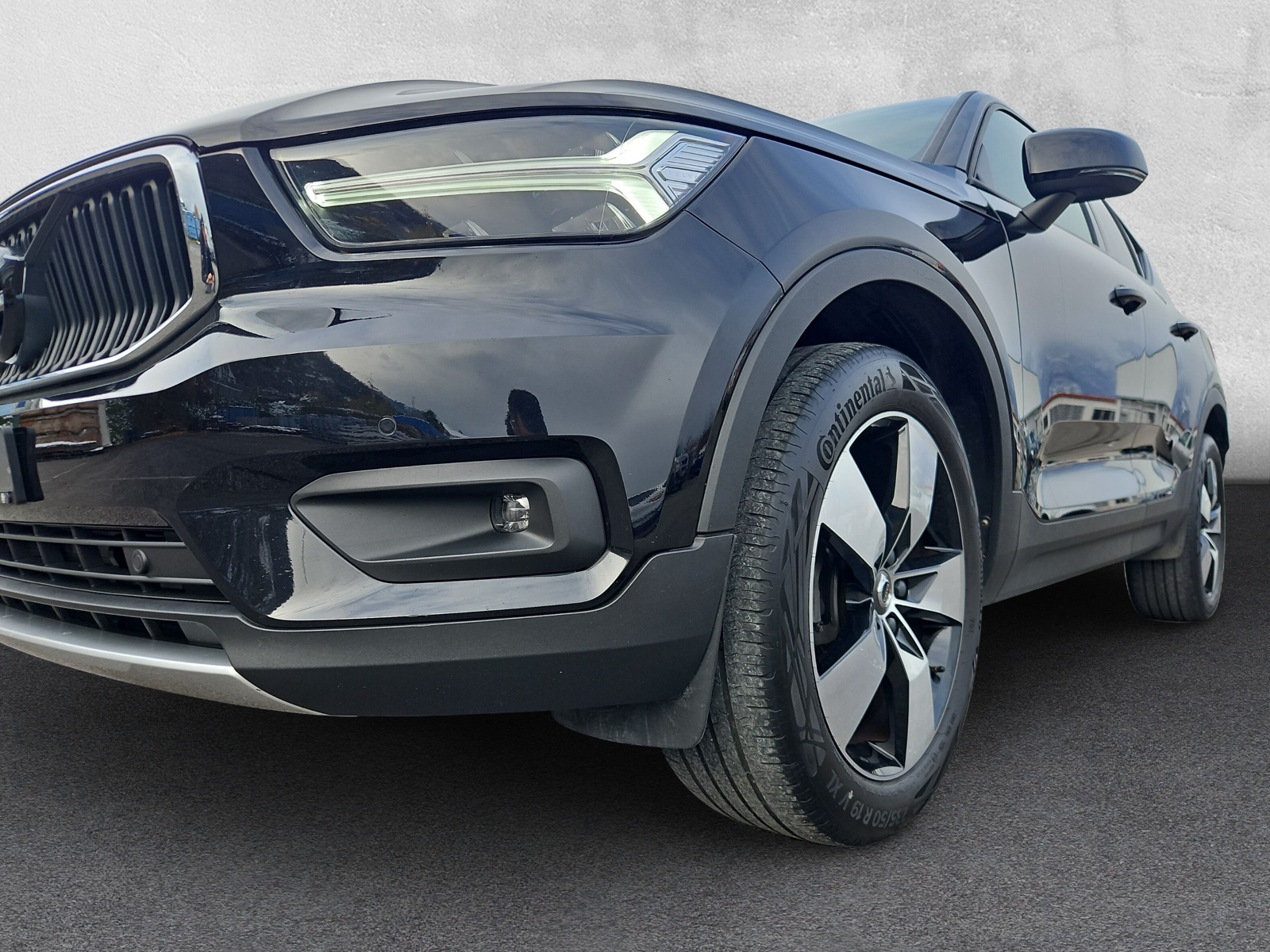 VOLVO XC40 T3 Momentum - 8