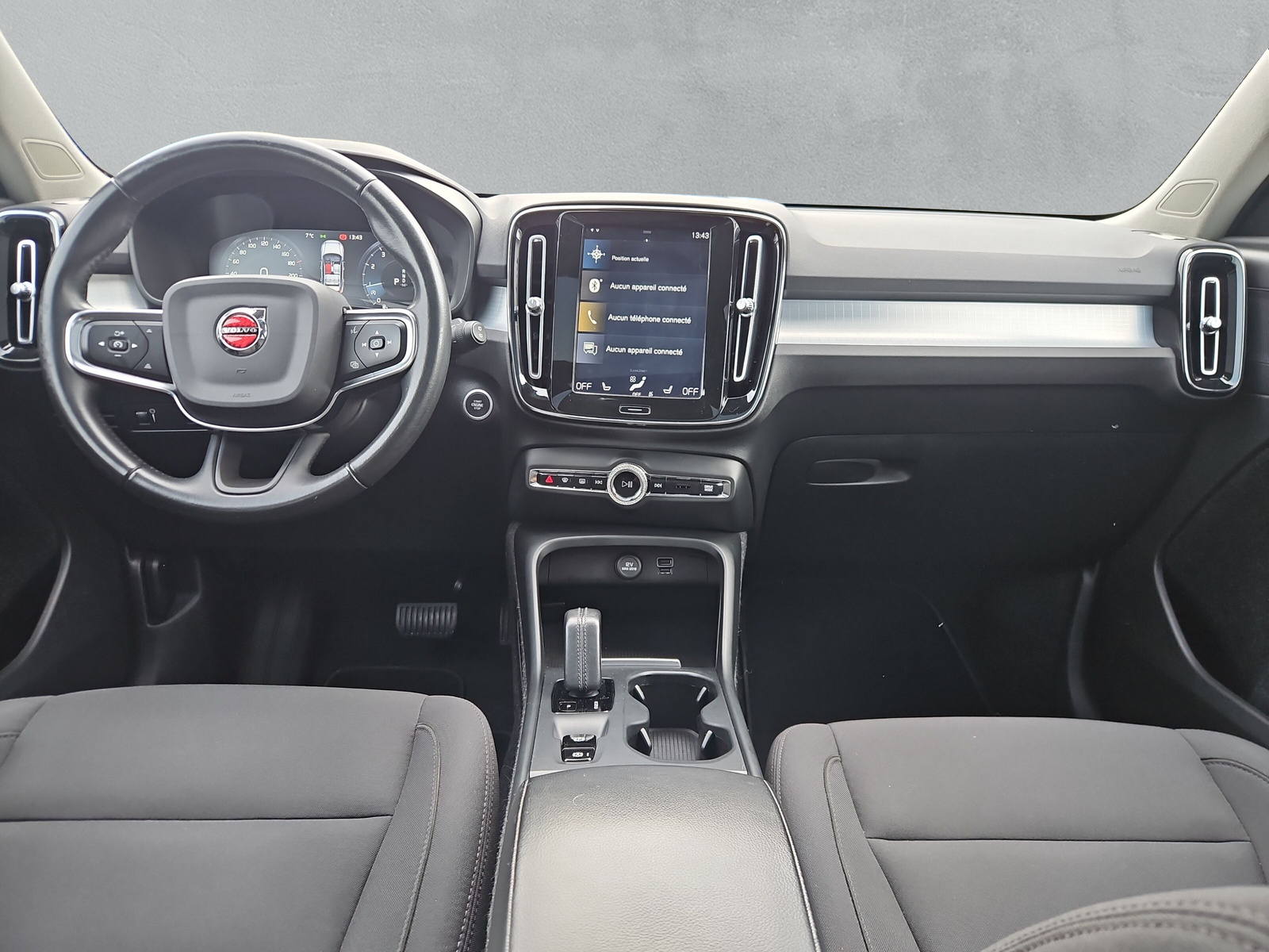 VOLVO XC40 T3 Momentum - 13