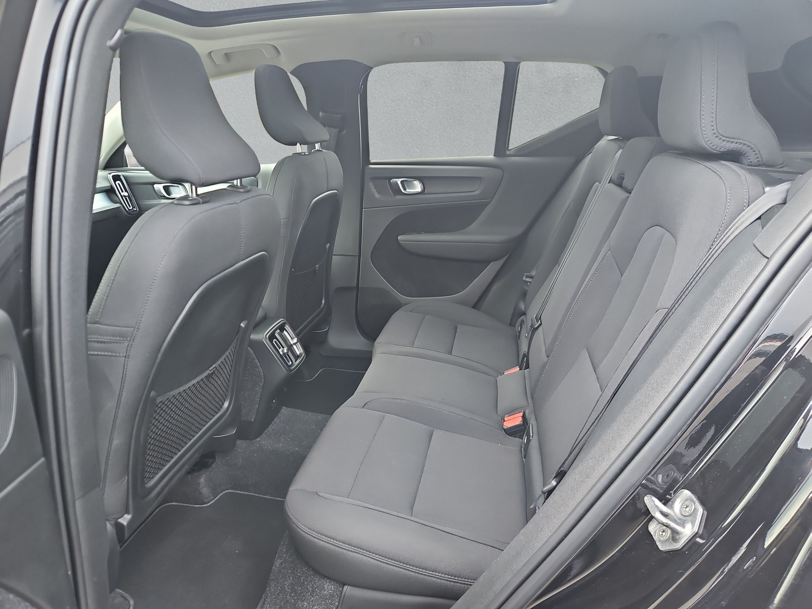 VOLVO XC40 T3 Momentum - 12