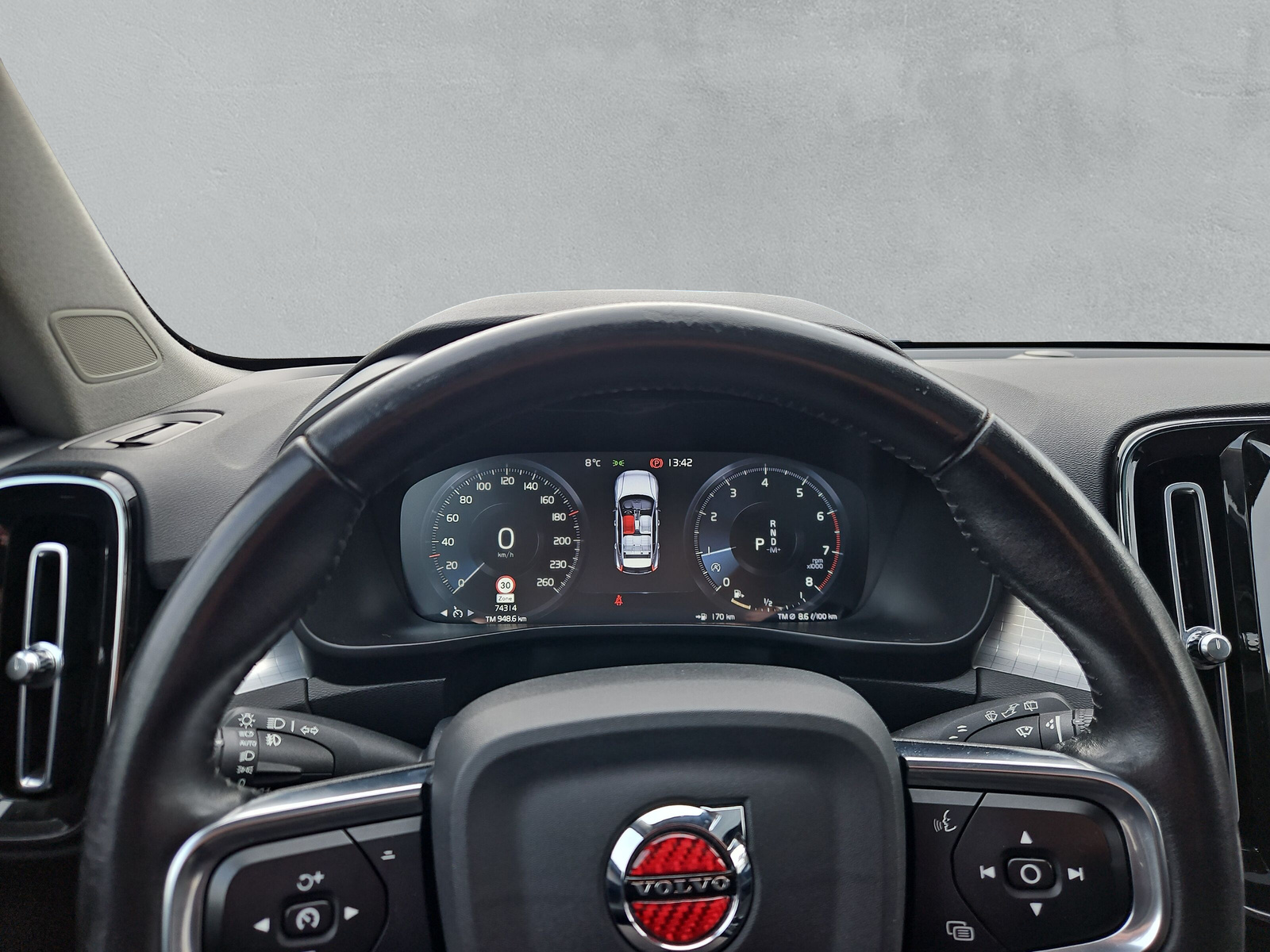 VOLVO XC40 T3 Momentum - 18