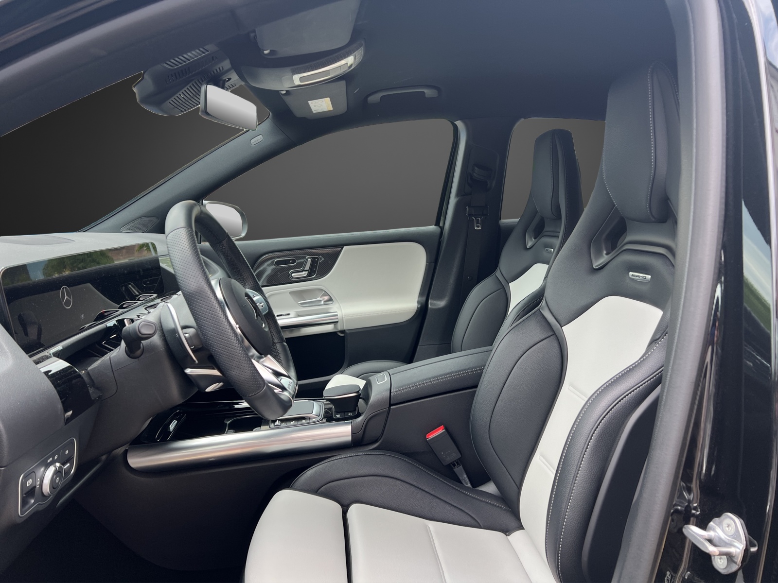 MERCEDES-BENZ GLA 35 AMG 4Matic 8G-Speedshift DCT - 11