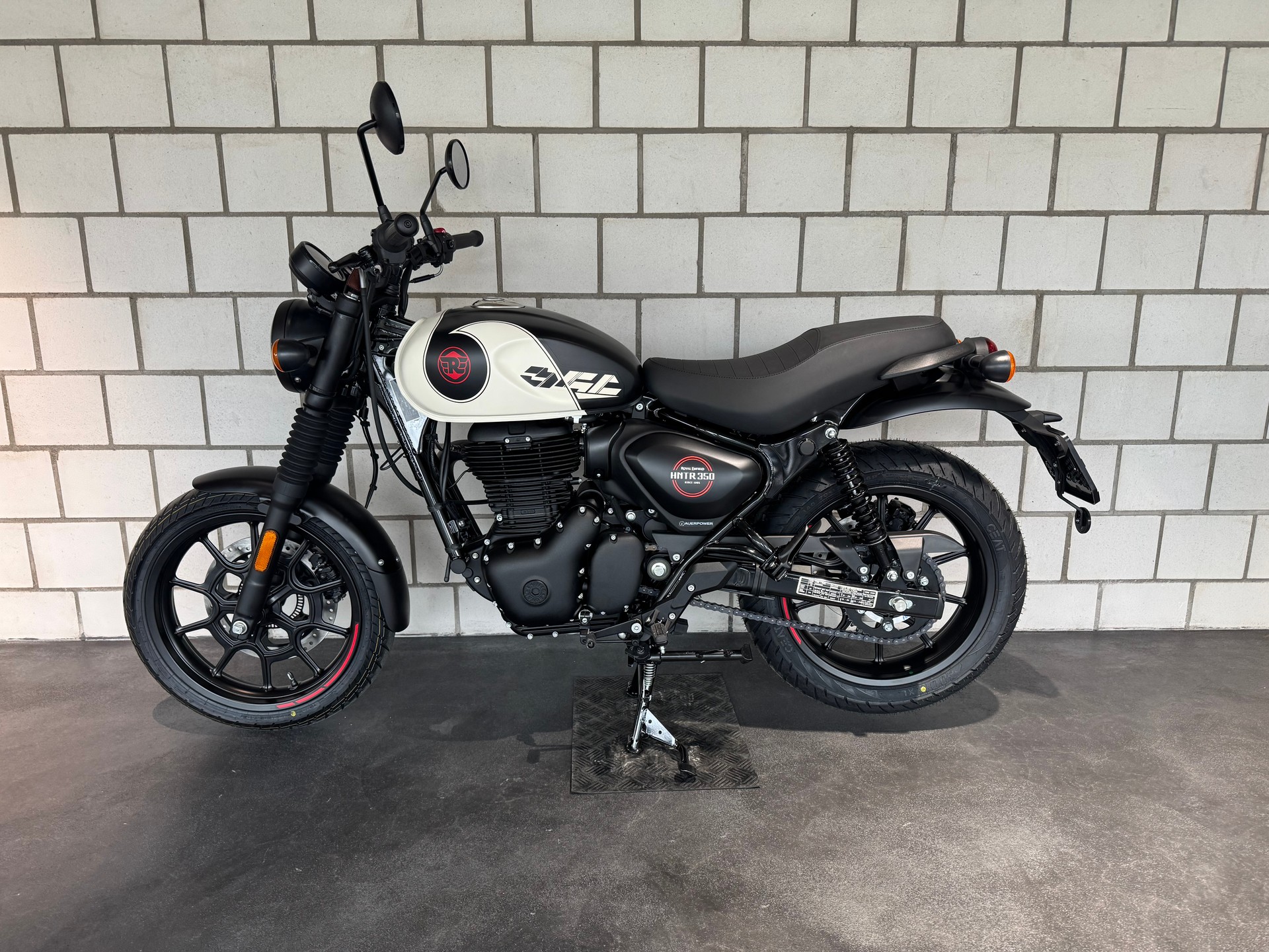 ROYAL ENFIELD HNTR 350 - 4
