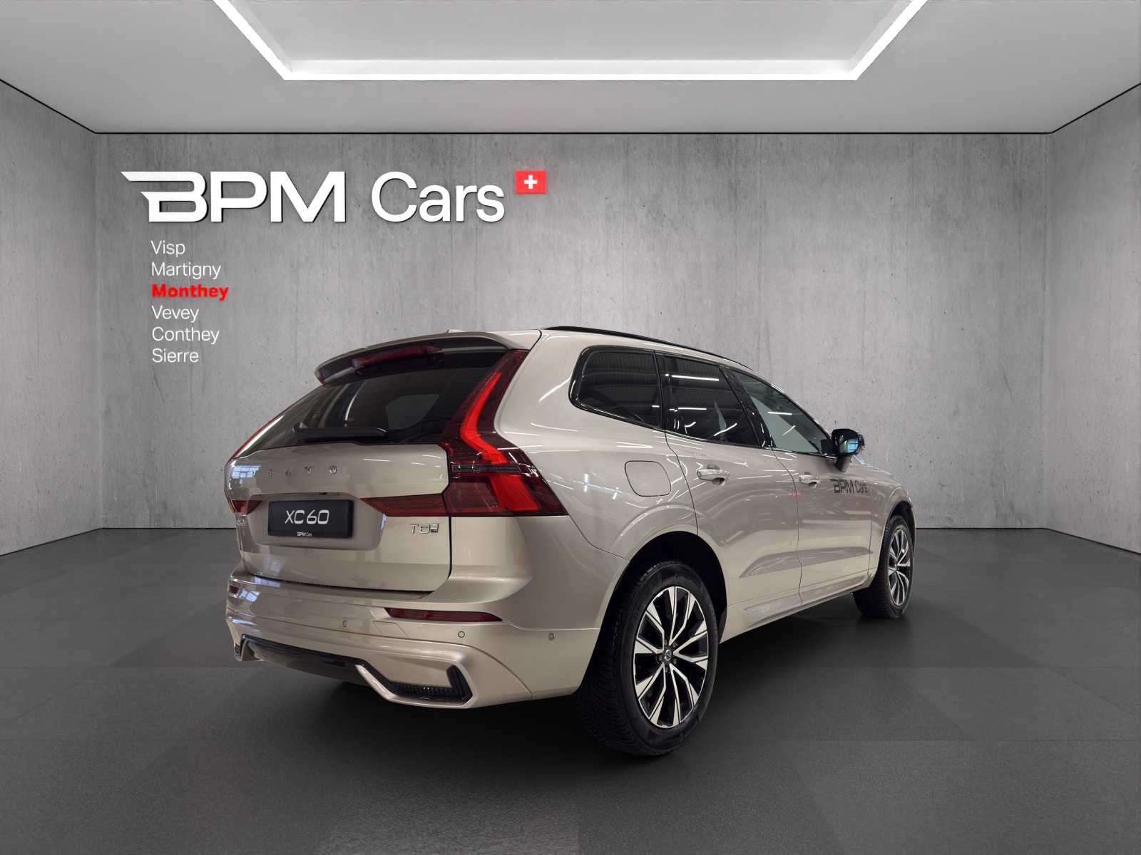 VOLVO XC60 T8 eAWD PluginHybrid Ultra Dark Geartronic - 4