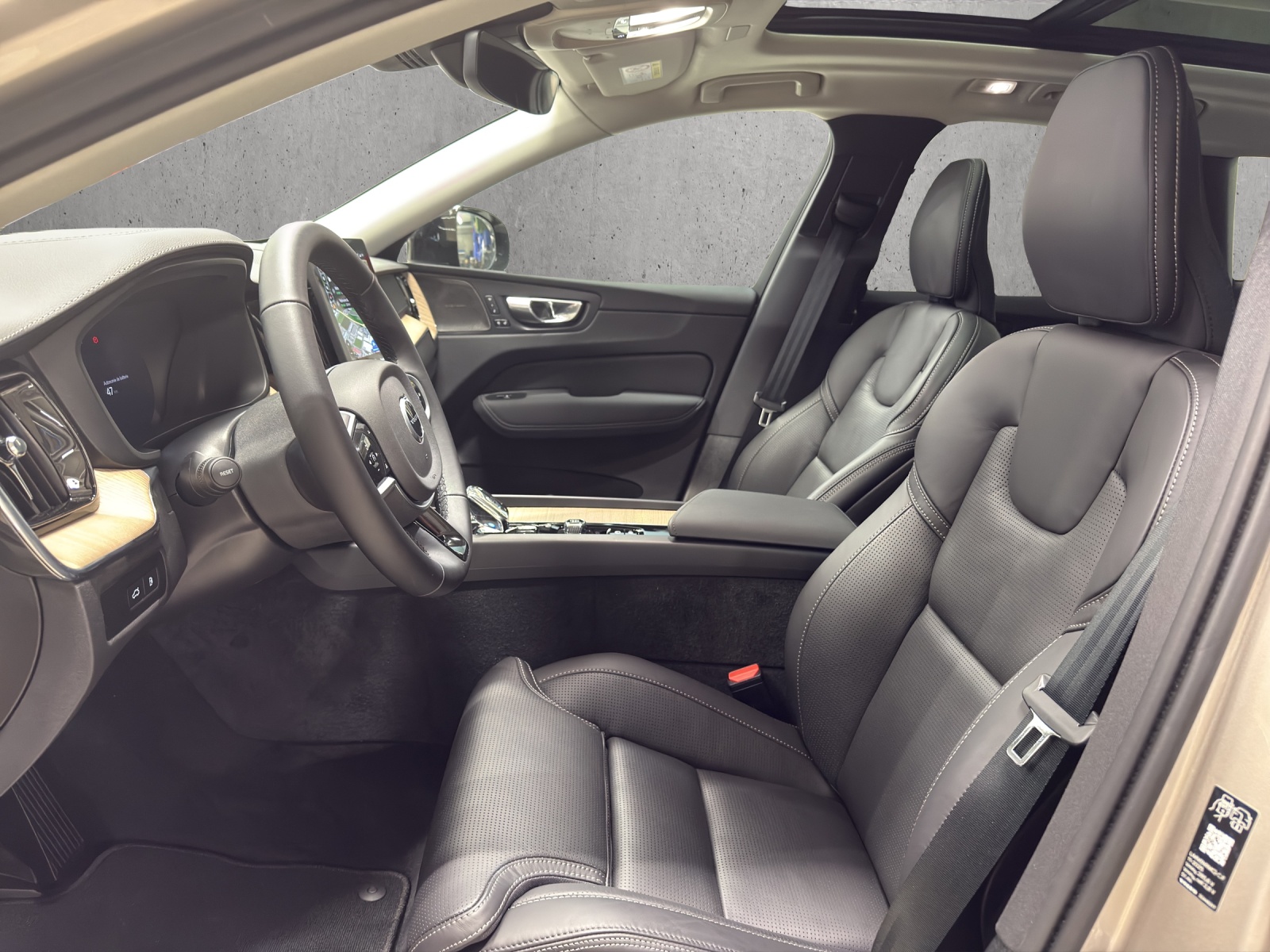 VOLVO XC60 T8 eAWD PluginHybrid Ultra Dark Geartronic - 10