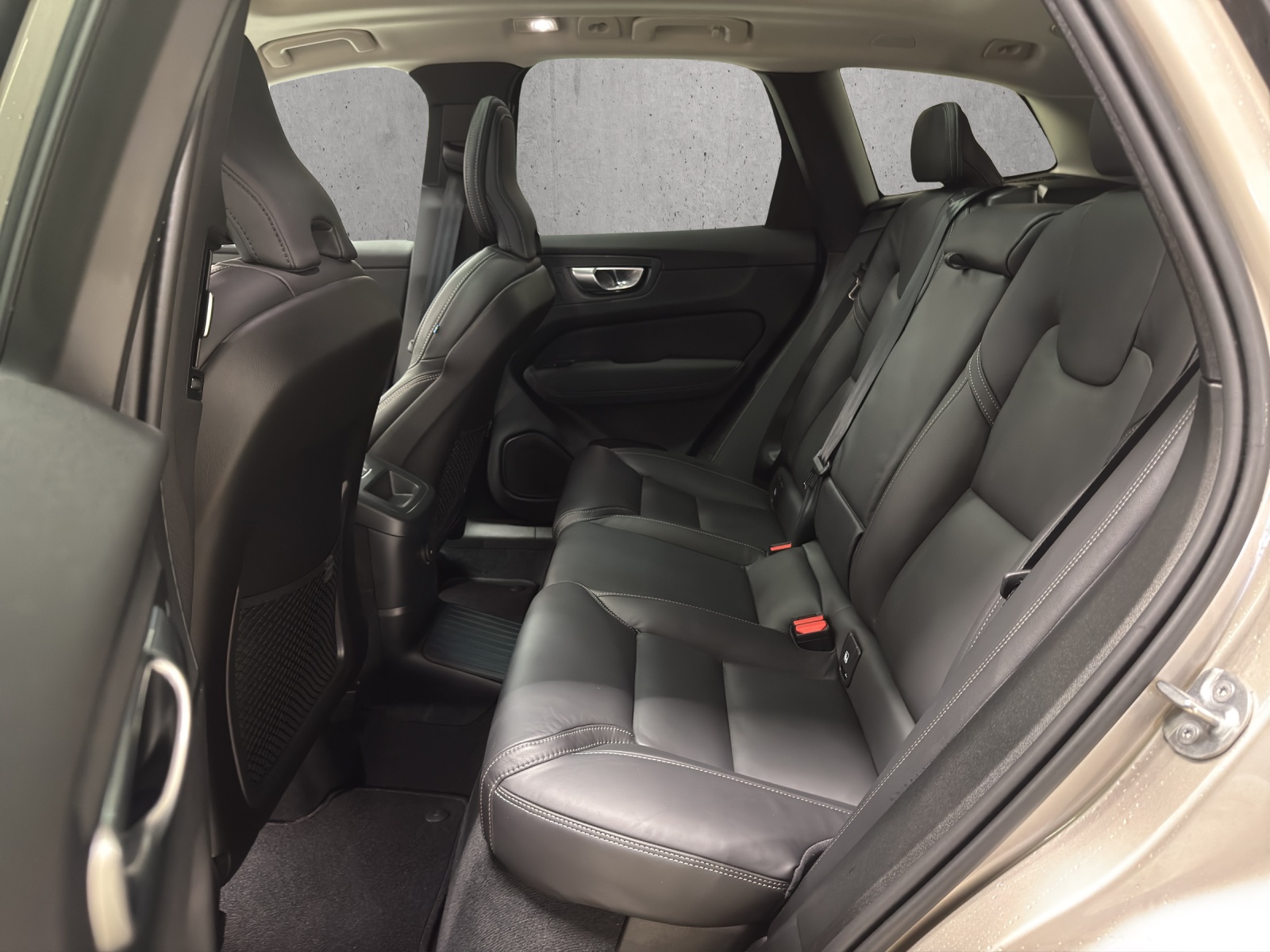 VOLVO XC60 T8 eAWD PluginHybrid Ultra Dark Geartronic - 15