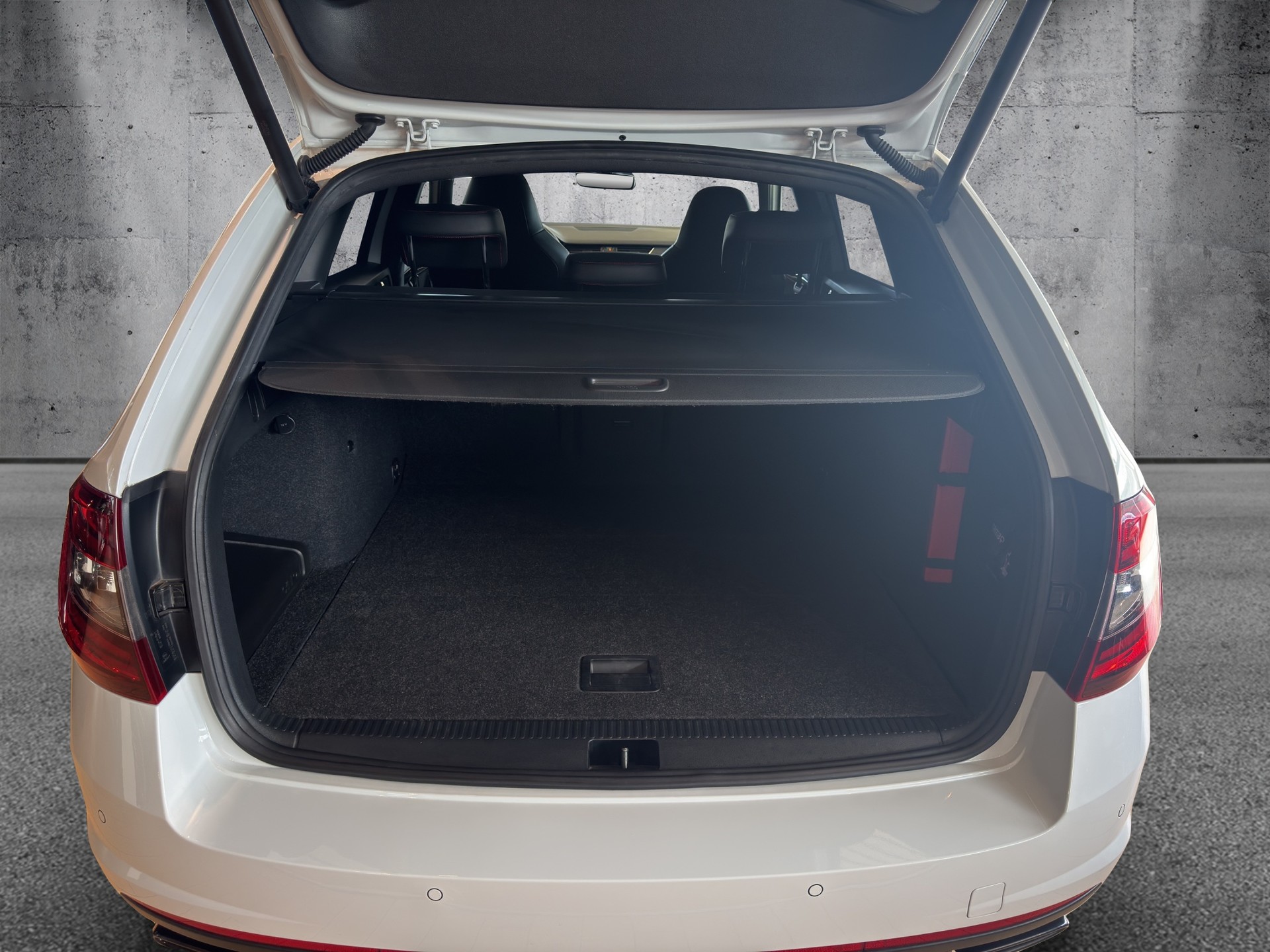 SKODA Octavia Combi 2.0 TSI RS 245 DSG - 14