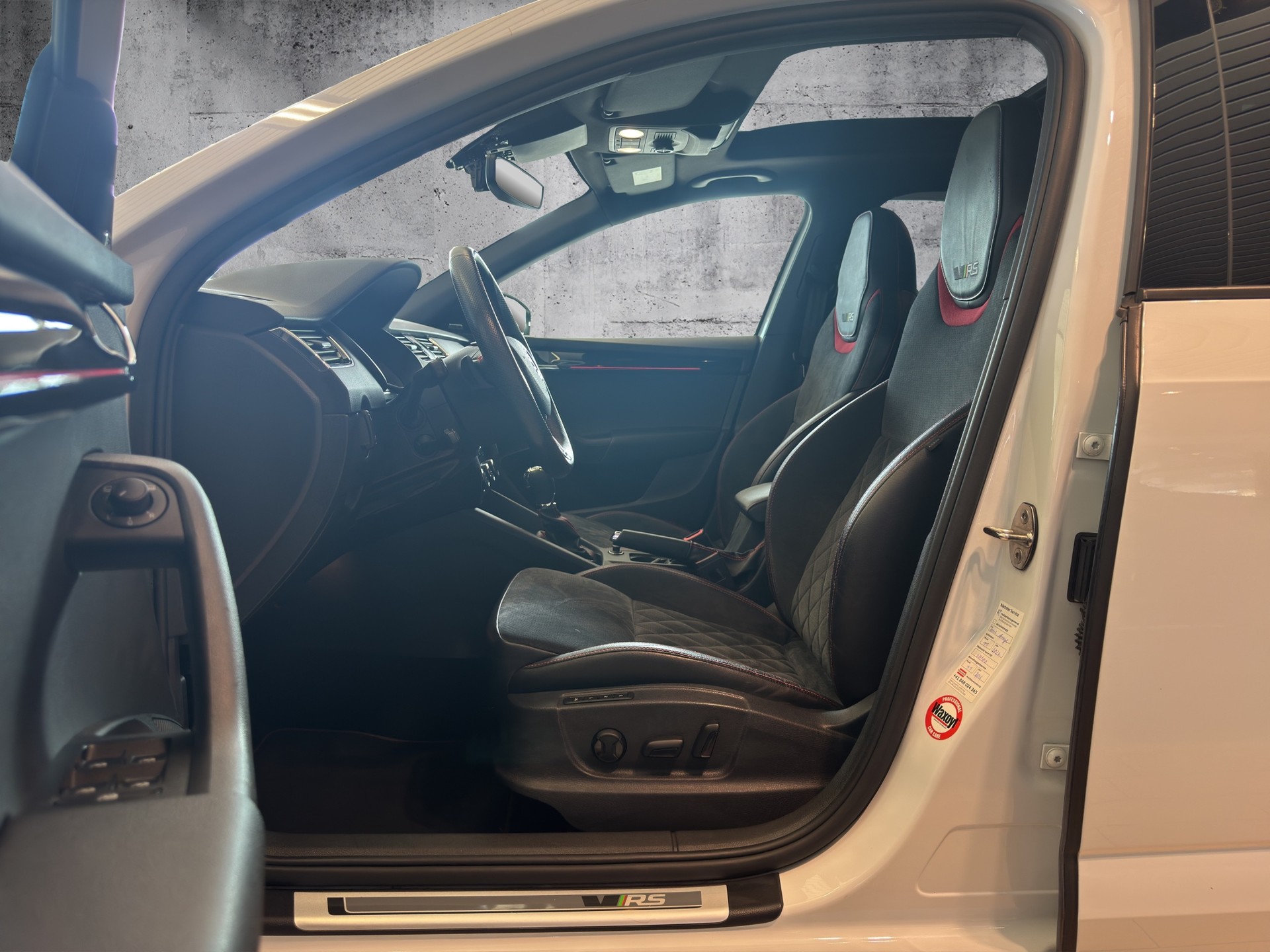 SKODA Octavia Combi 2.0 TSI RS 245 DSG - 7