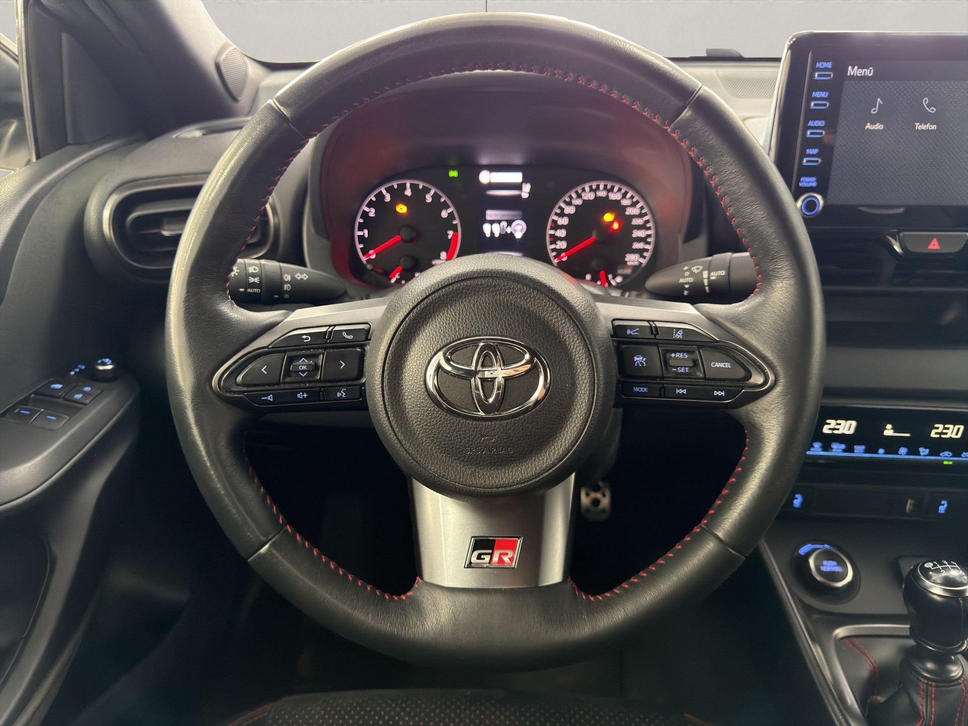TOYOTA Yaris 1.6 GR Sport Circuit Carbon Pack - 10