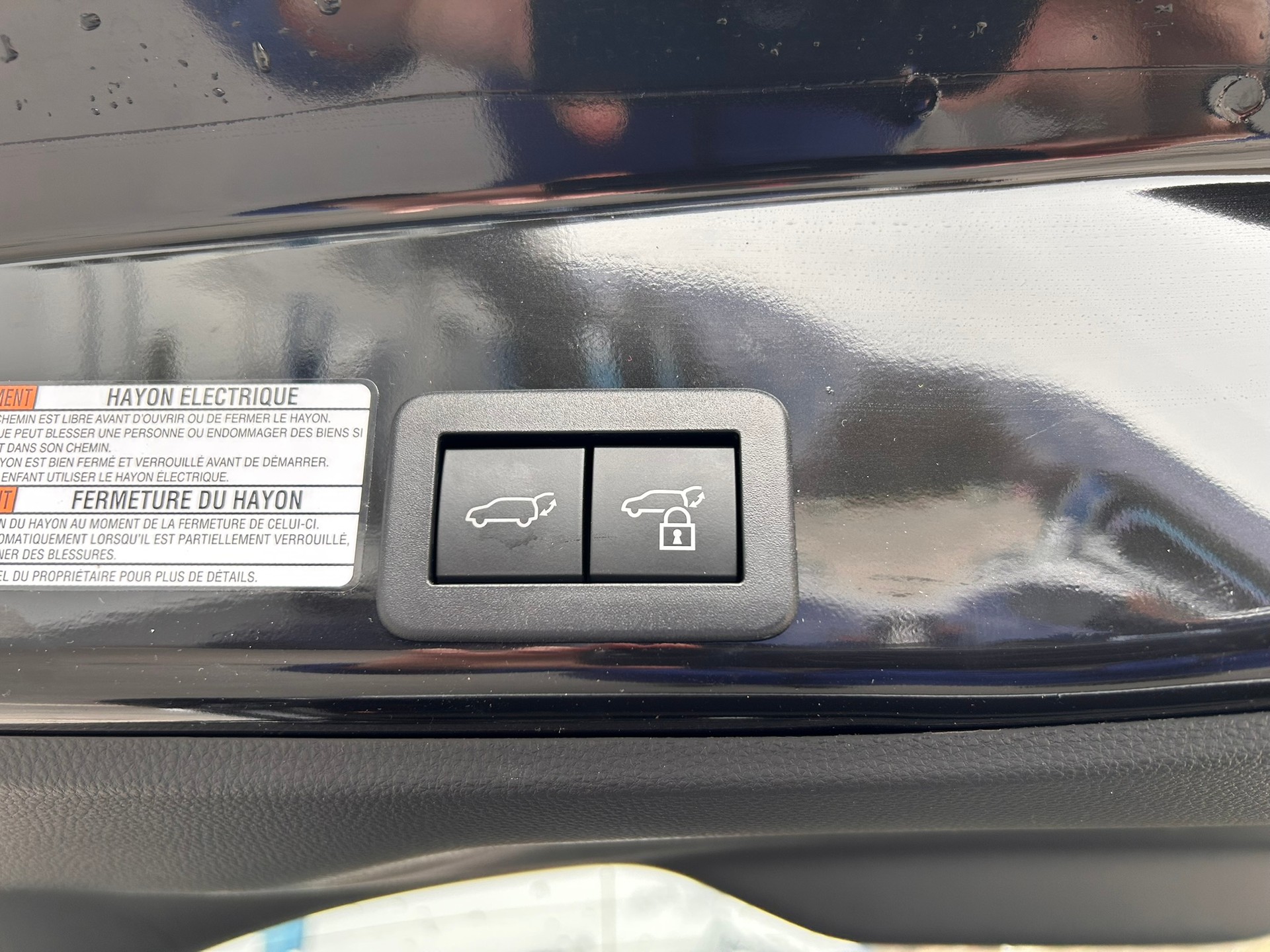 TOYOTA Yaris Cross 1.5 Elegant e-CVT AWDi - 15