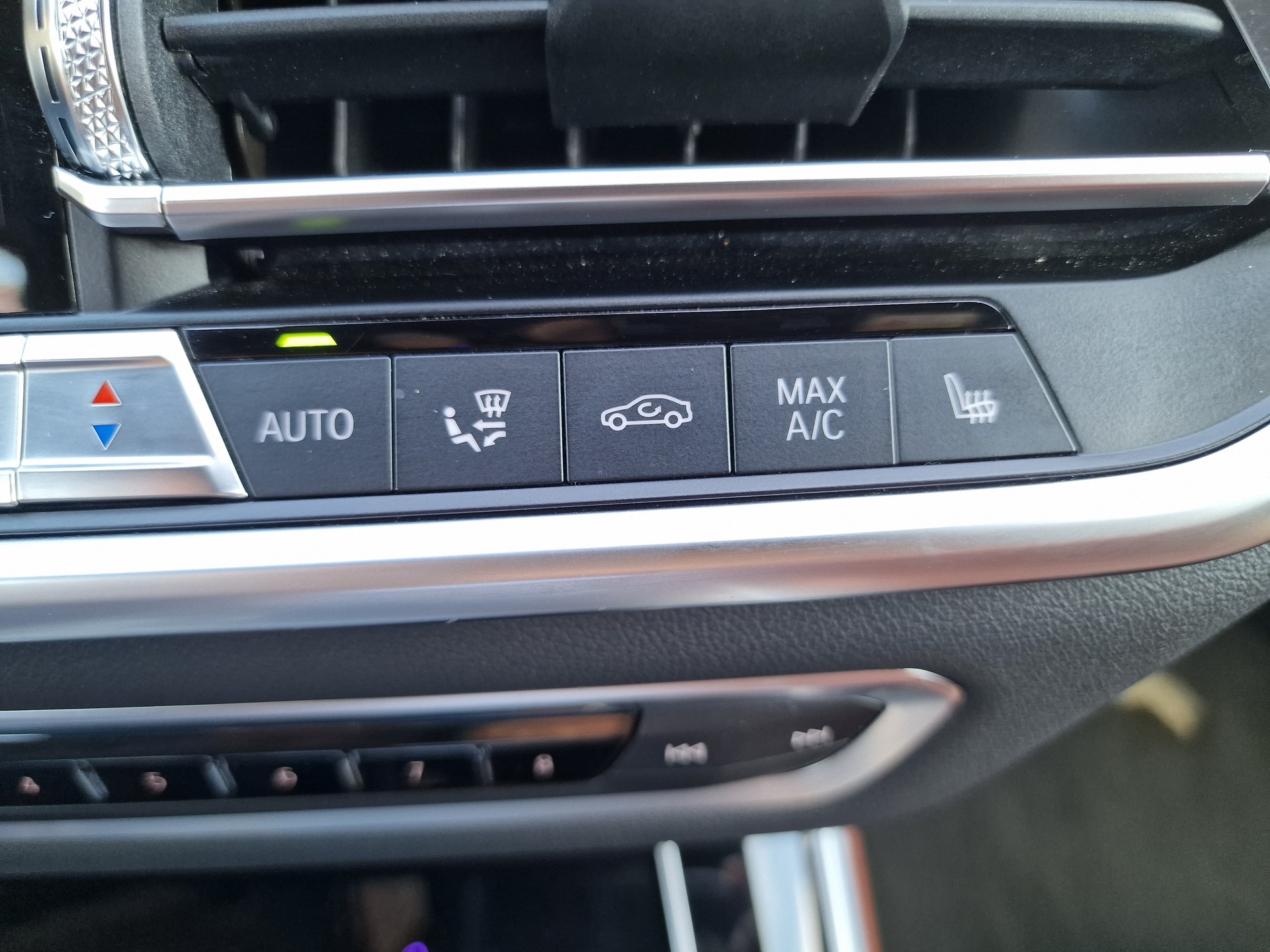 BMW X5 xDrive 40i Steptronic M- Sport 8xAlu Luftfahrw 24Mt Gara - 30