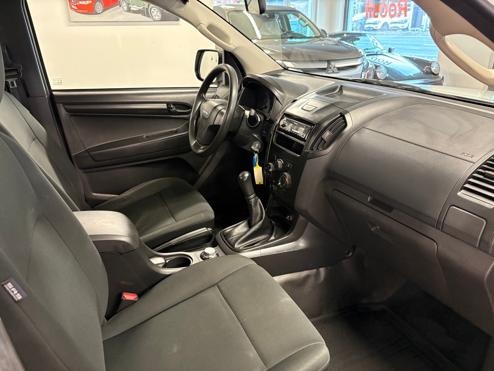 ISUZU D-MAX 1.9 4x4 KIPPER - 11