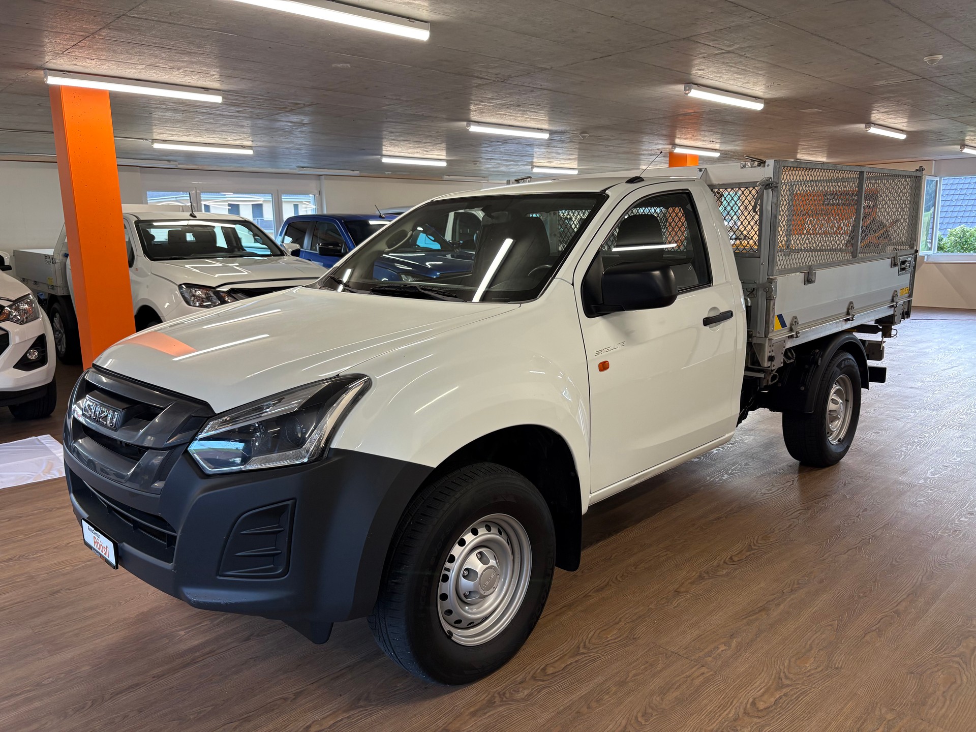 ISUZU D-MAX 1.9 4x4 KIPPER - 2