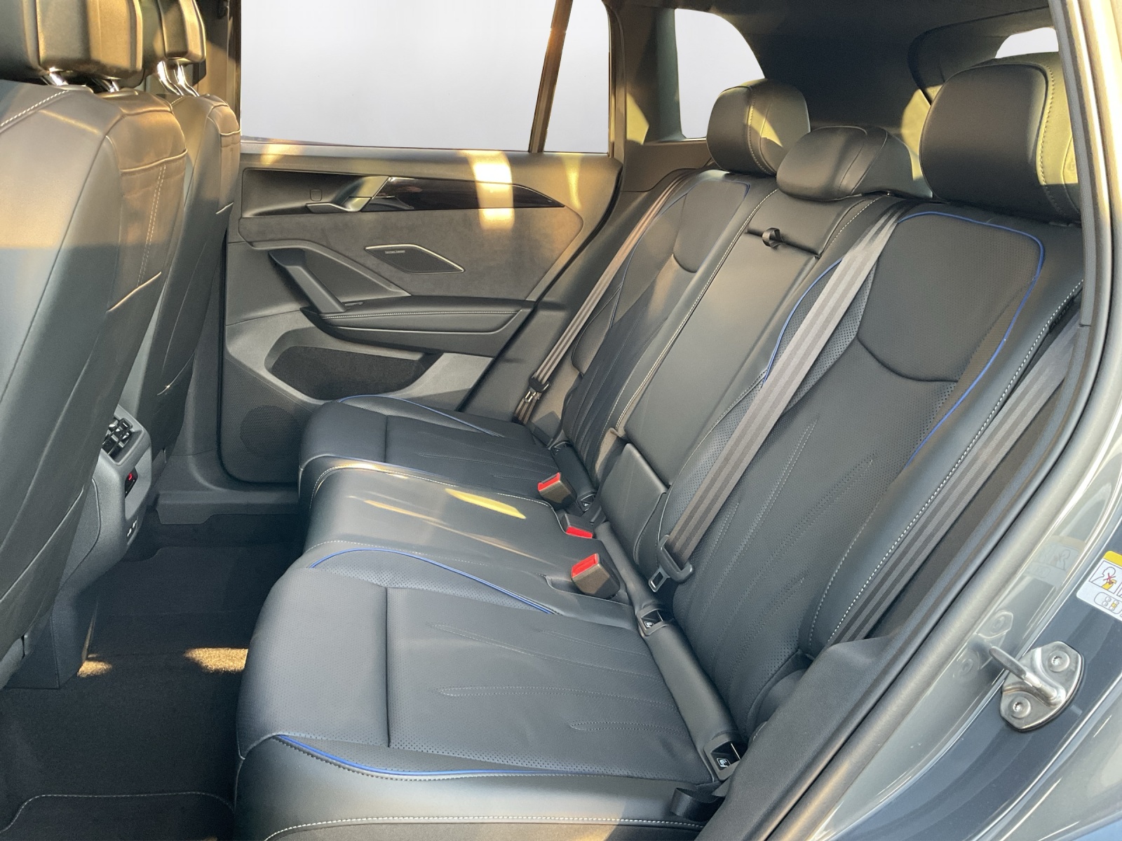 VW Tiguan 2.0 TSI DSG R-Line United 4Motion - 11