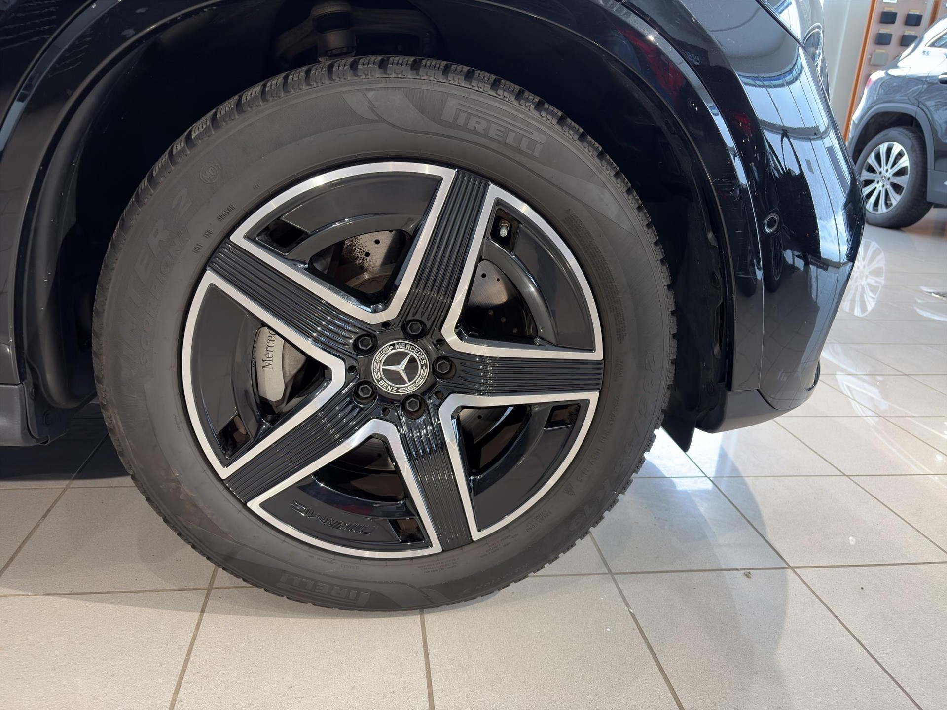 MERCEDES-BENZ GLC 200 AMG Line 4matic - 5