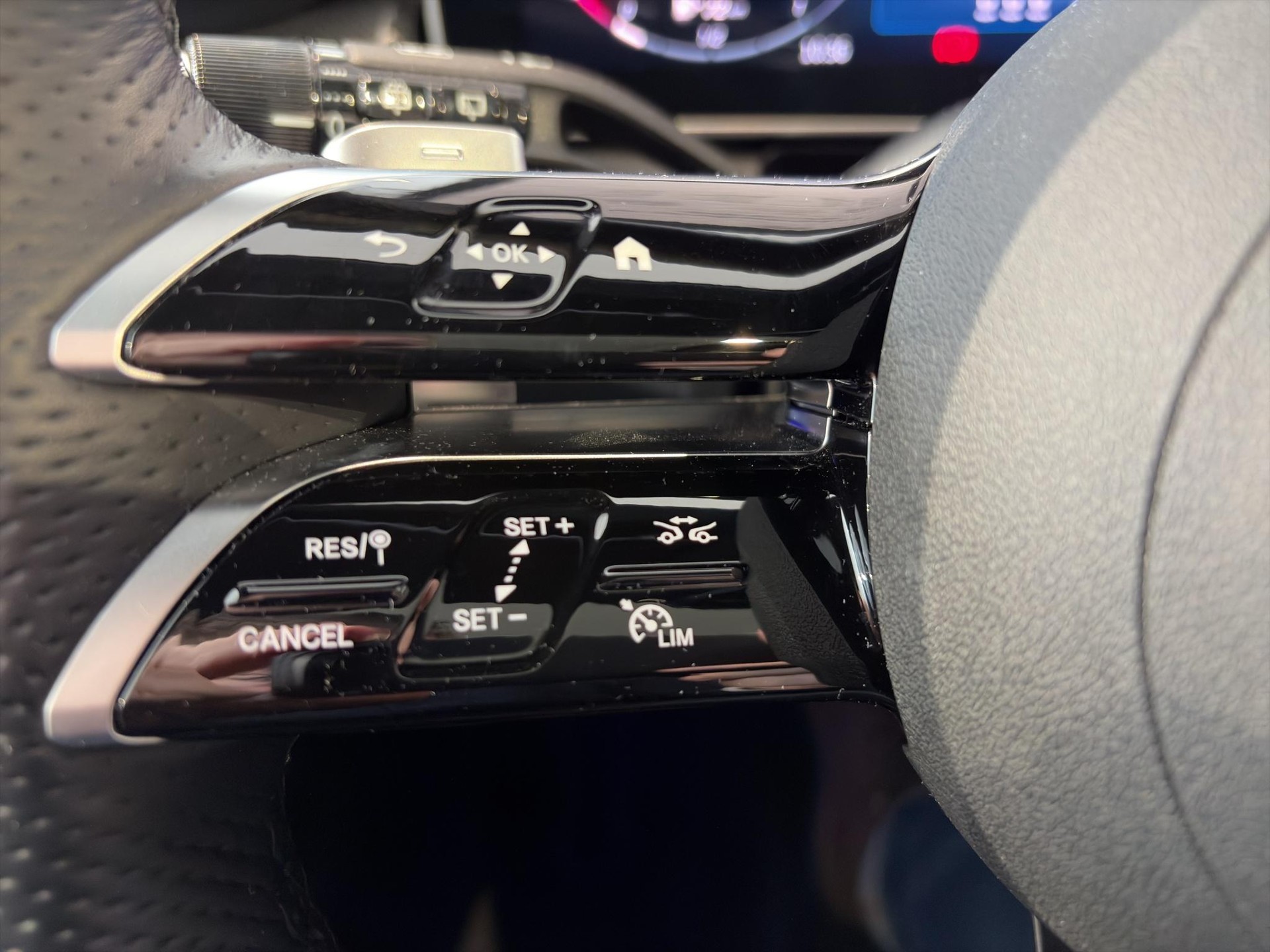 MERCEDES-BENZ GLC 200 AMG Line 4matic - 9