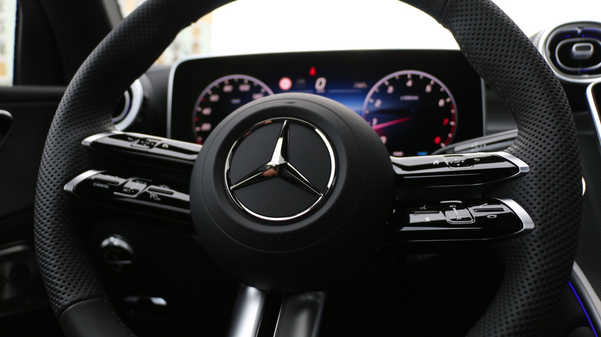 MERCEDES-BENZ GLC 200 4Matic 9G-Tronic - 13