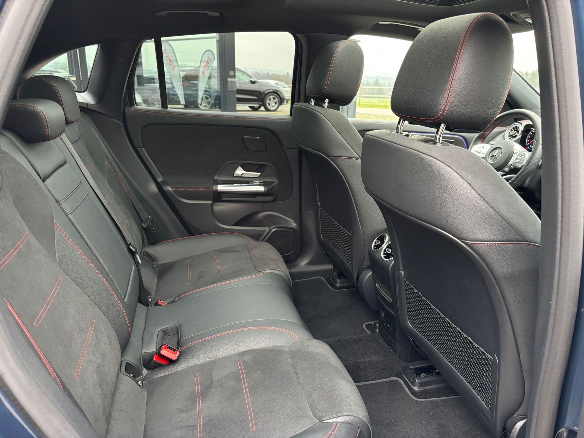 MERCEDES-BENZ EQA 300 AMG-Line 4Matic - 8