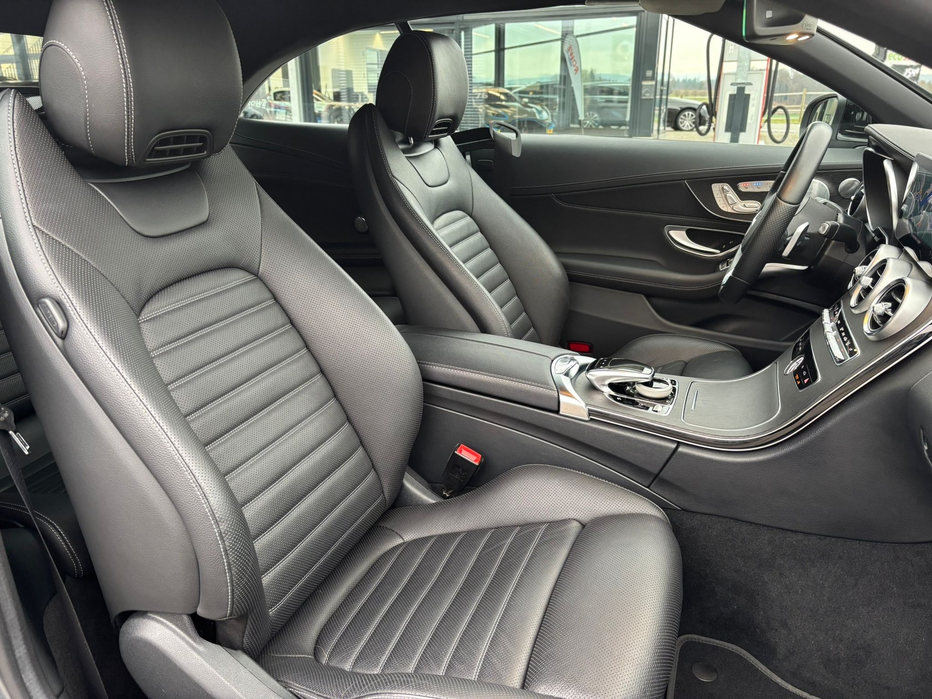 MERCEDES-BENZ C 300 AMG-Line 4Matic Cabriolet - 13