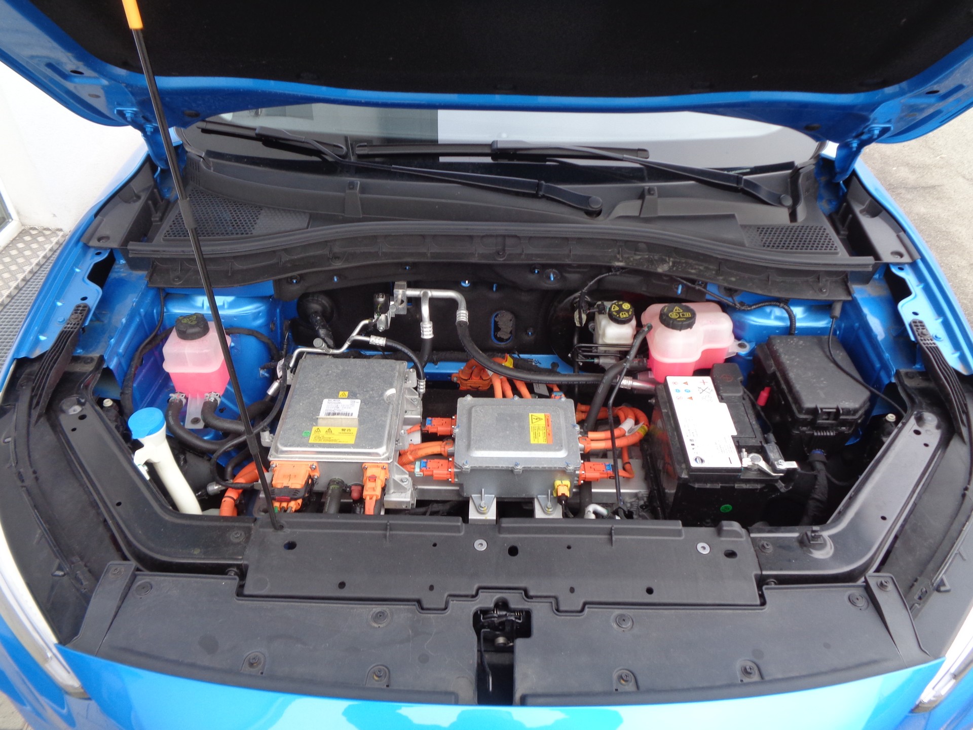 MG ZS EV 70kWh Luxury - 25