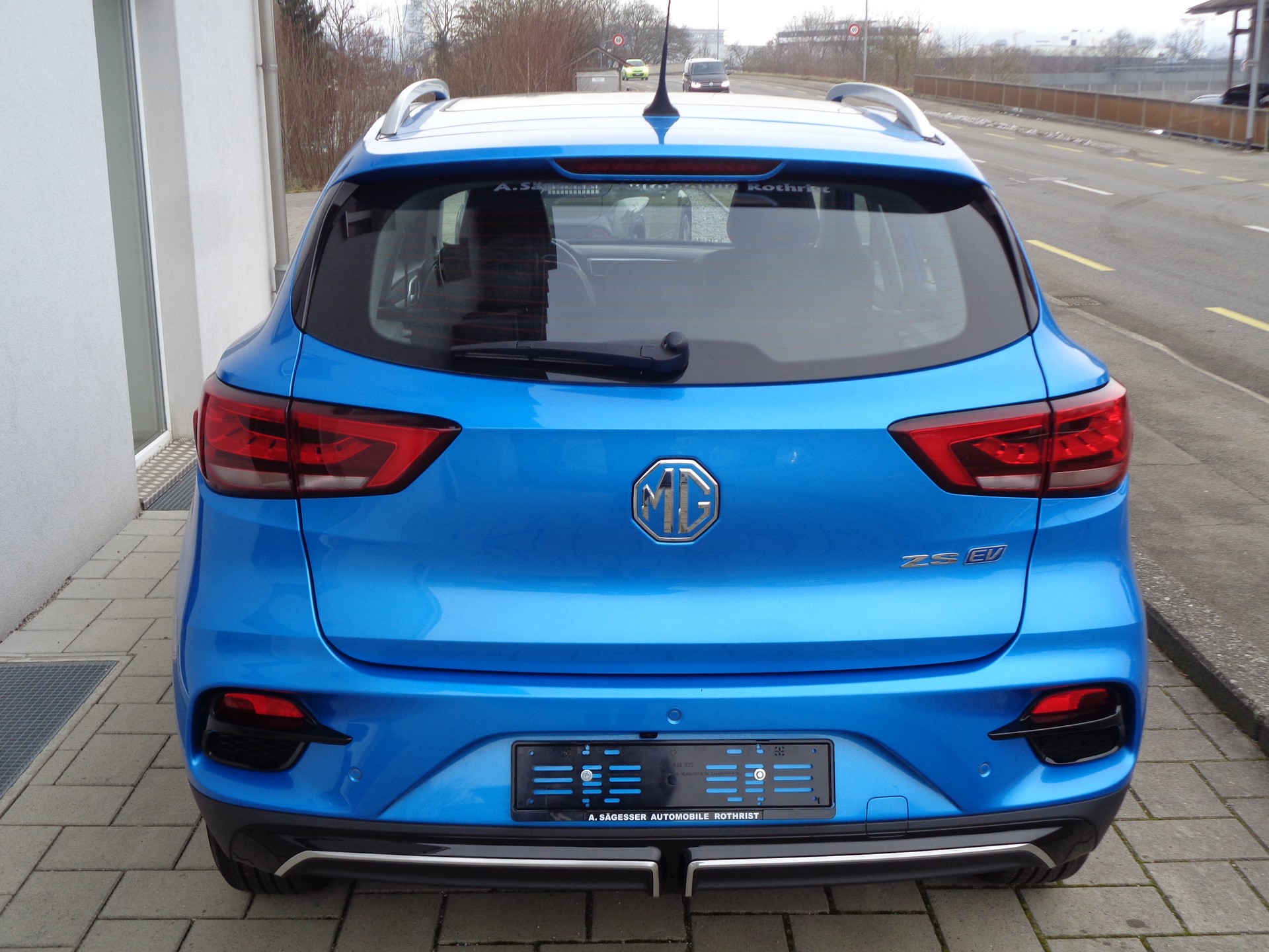 MG ZS EV 70kWh Luxury - 4