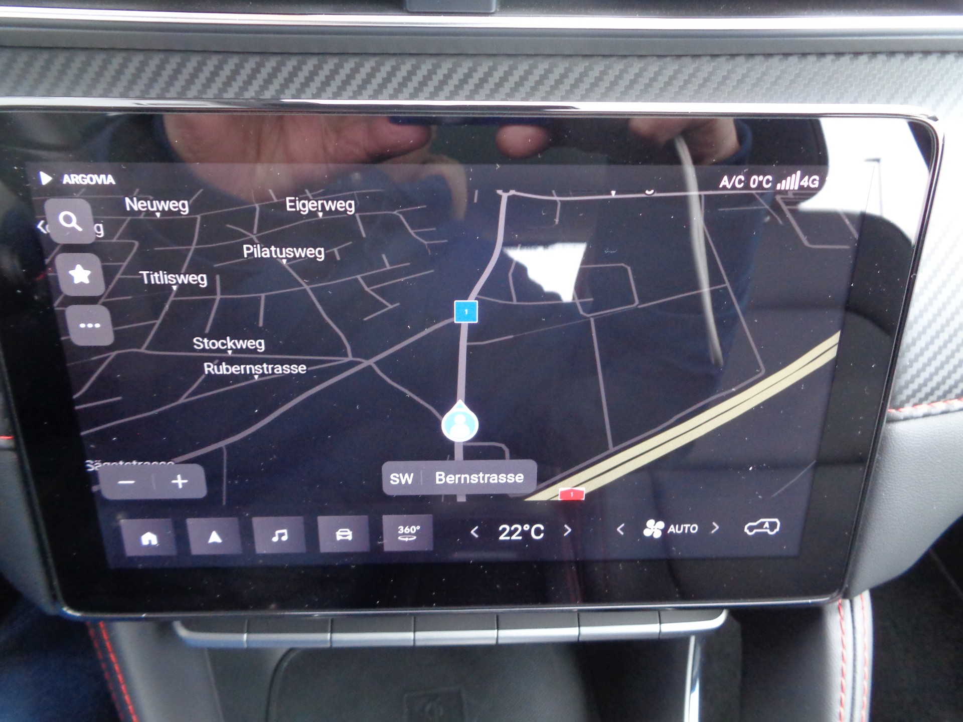 MG ZS EV 70kWh Luxury - 17